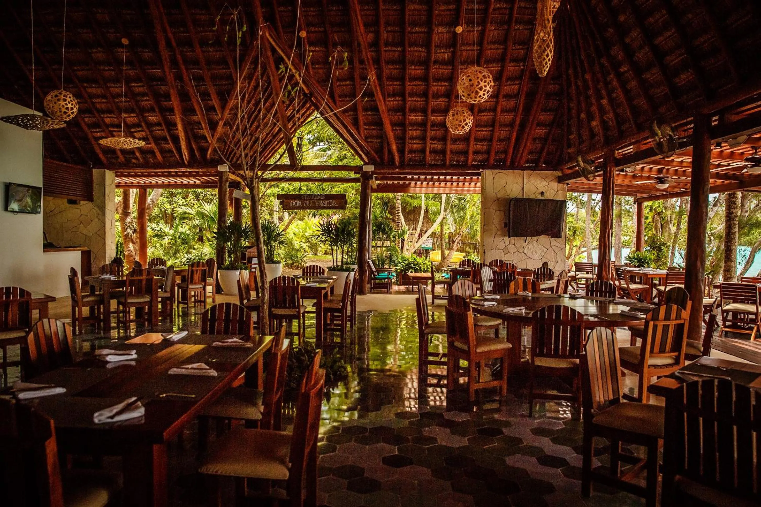 Restaurant/places to eat in Hotel Rancho Encantado
