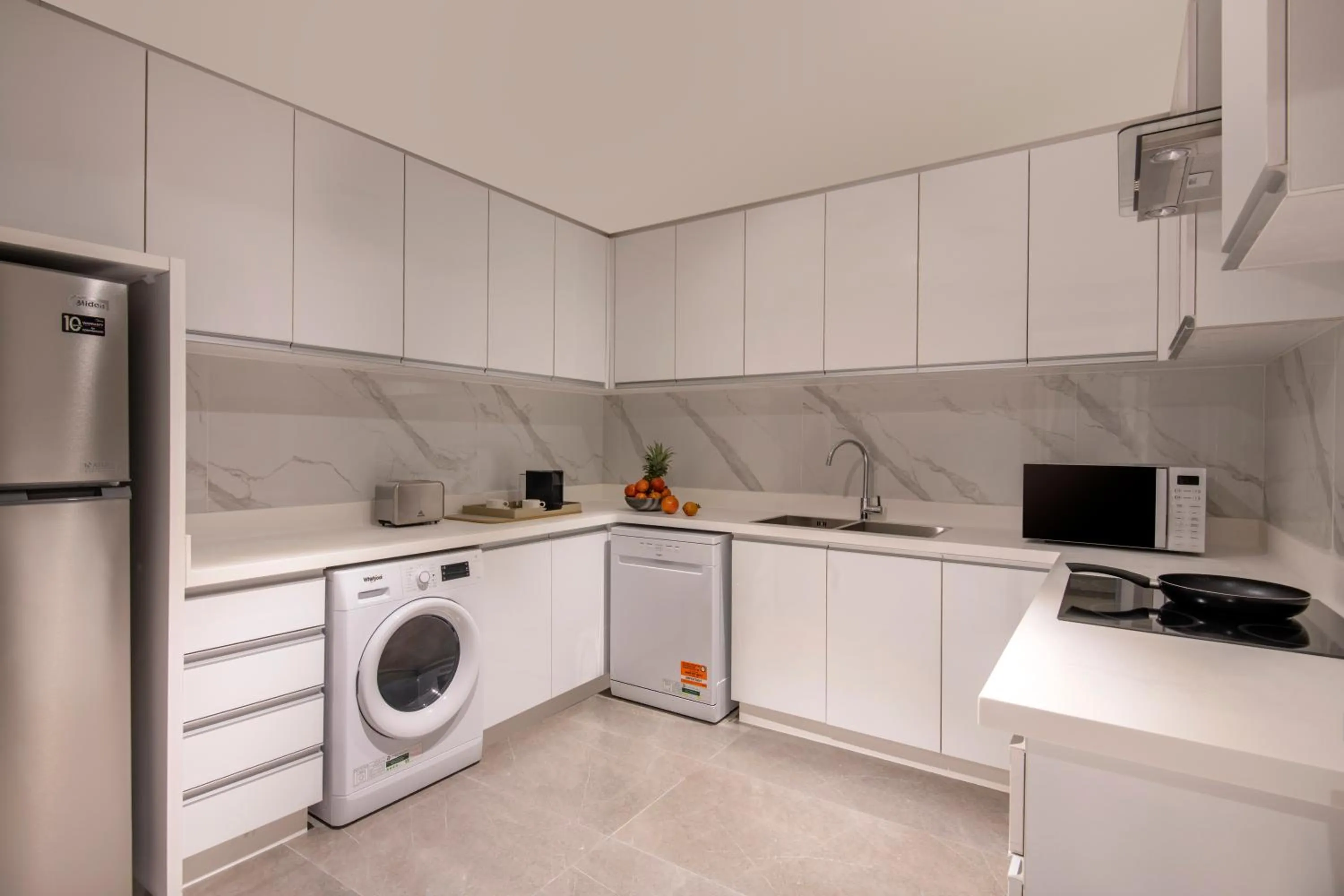 kitchen in Steigenberger Residence Doha