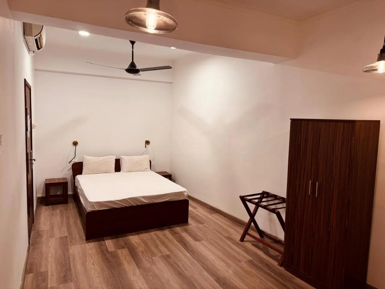 Bedroom, Bed in CityRest Fort