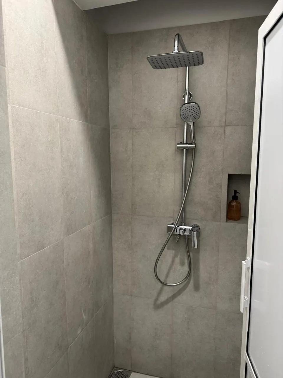 Shower in CityRest Fort