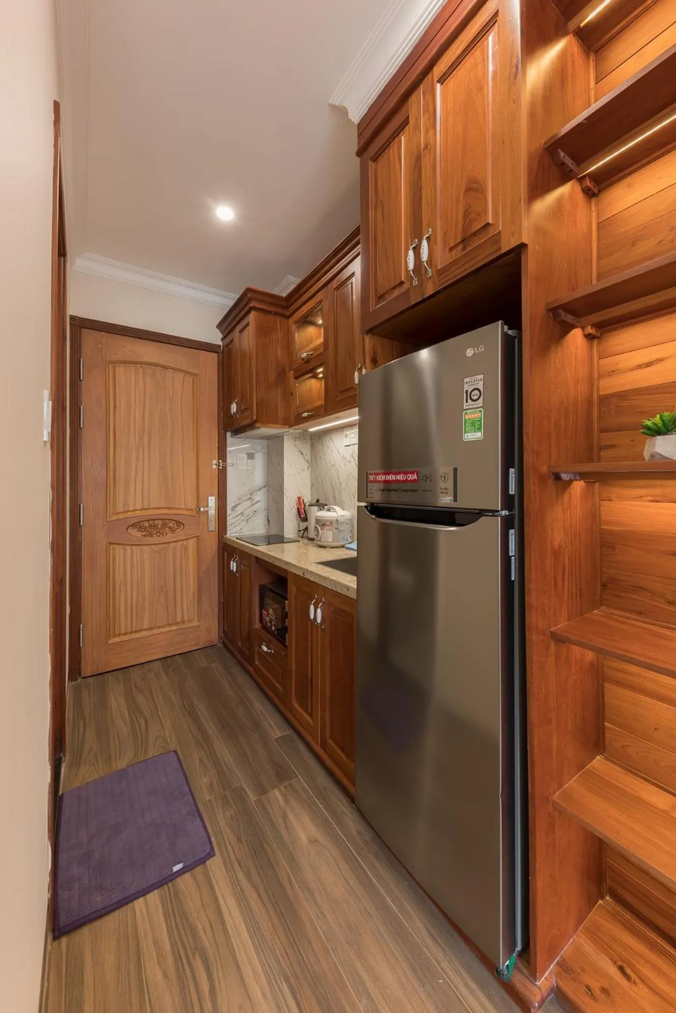 Woody House Boutique