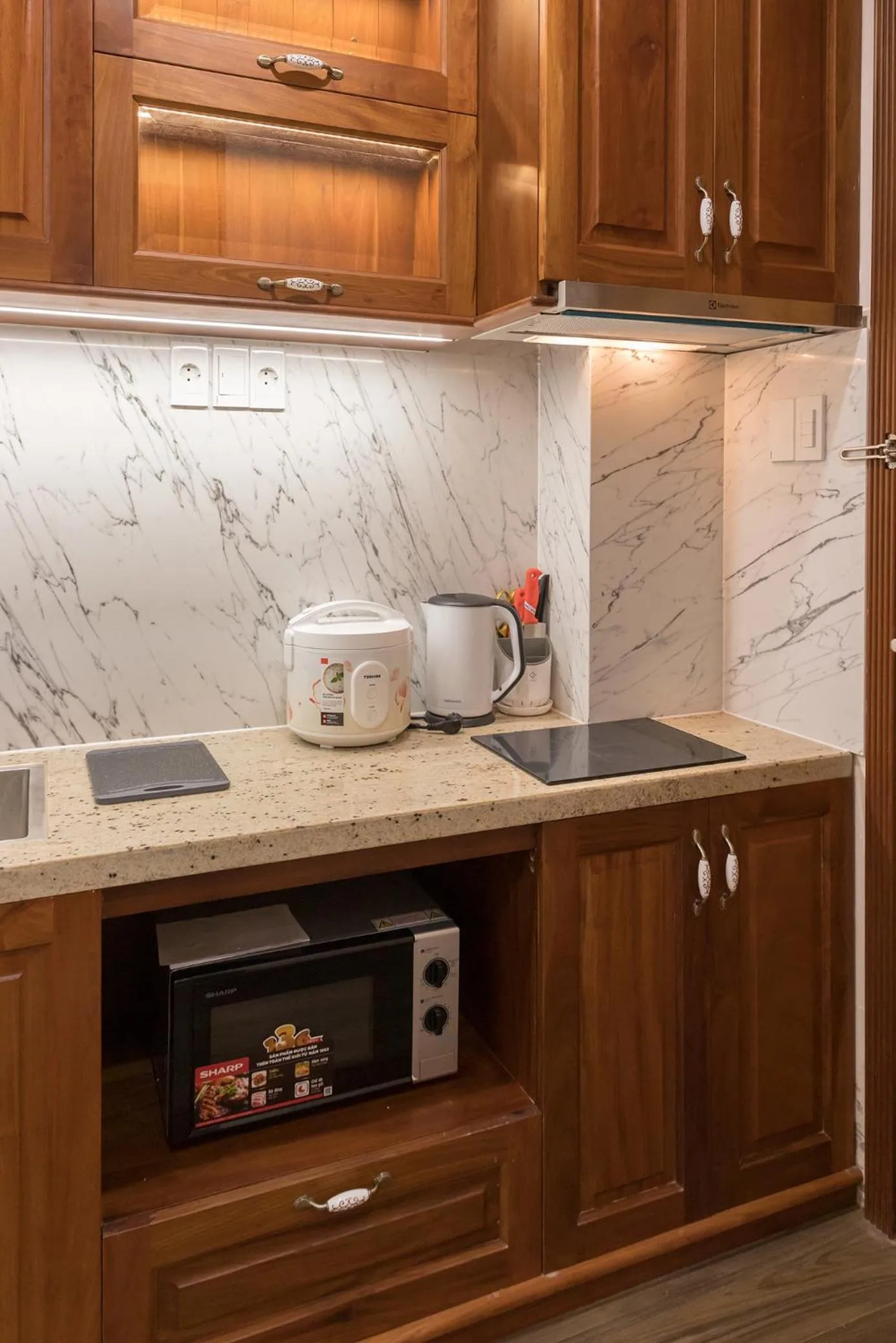 Woody House Boutique