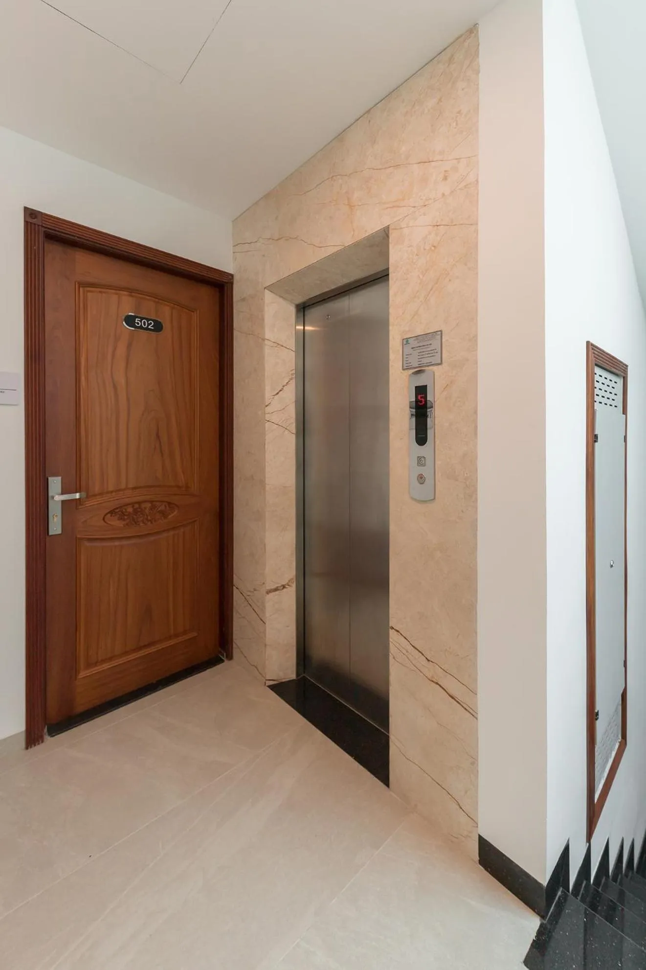 Woody House Boutique