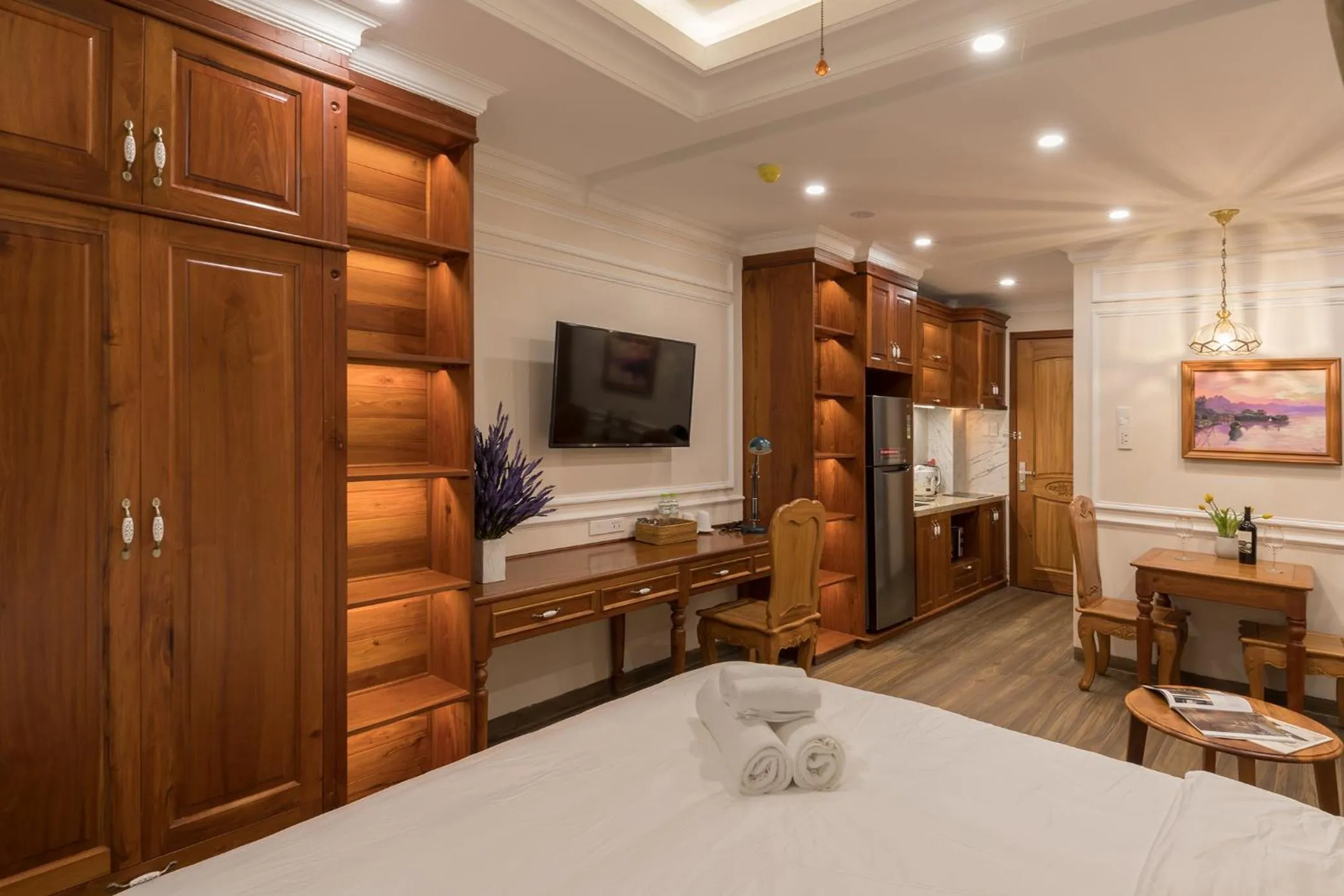 Woody House Boutique