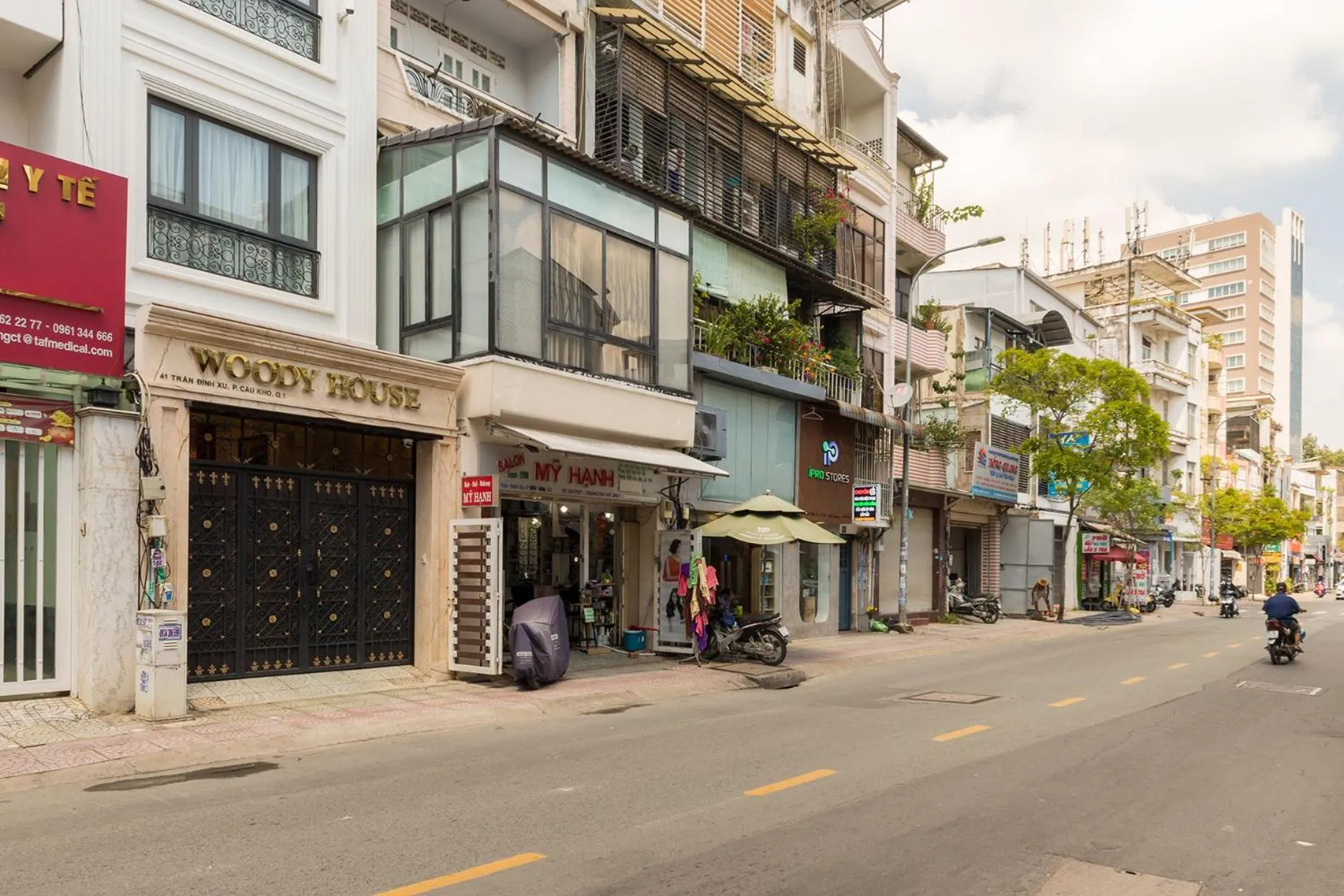 Woody House Boutique