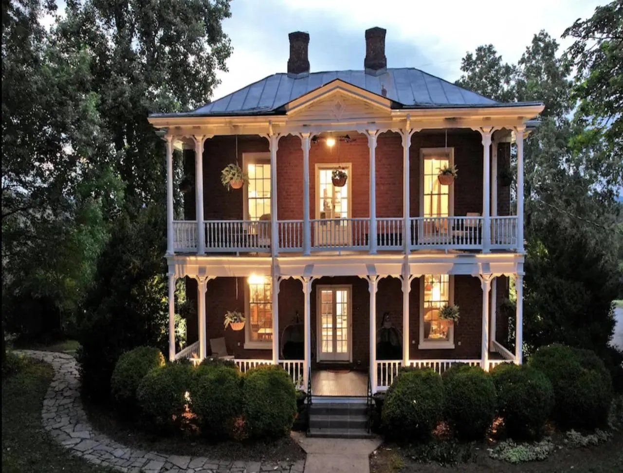 Property building in Red Hill Bed and Breakfast