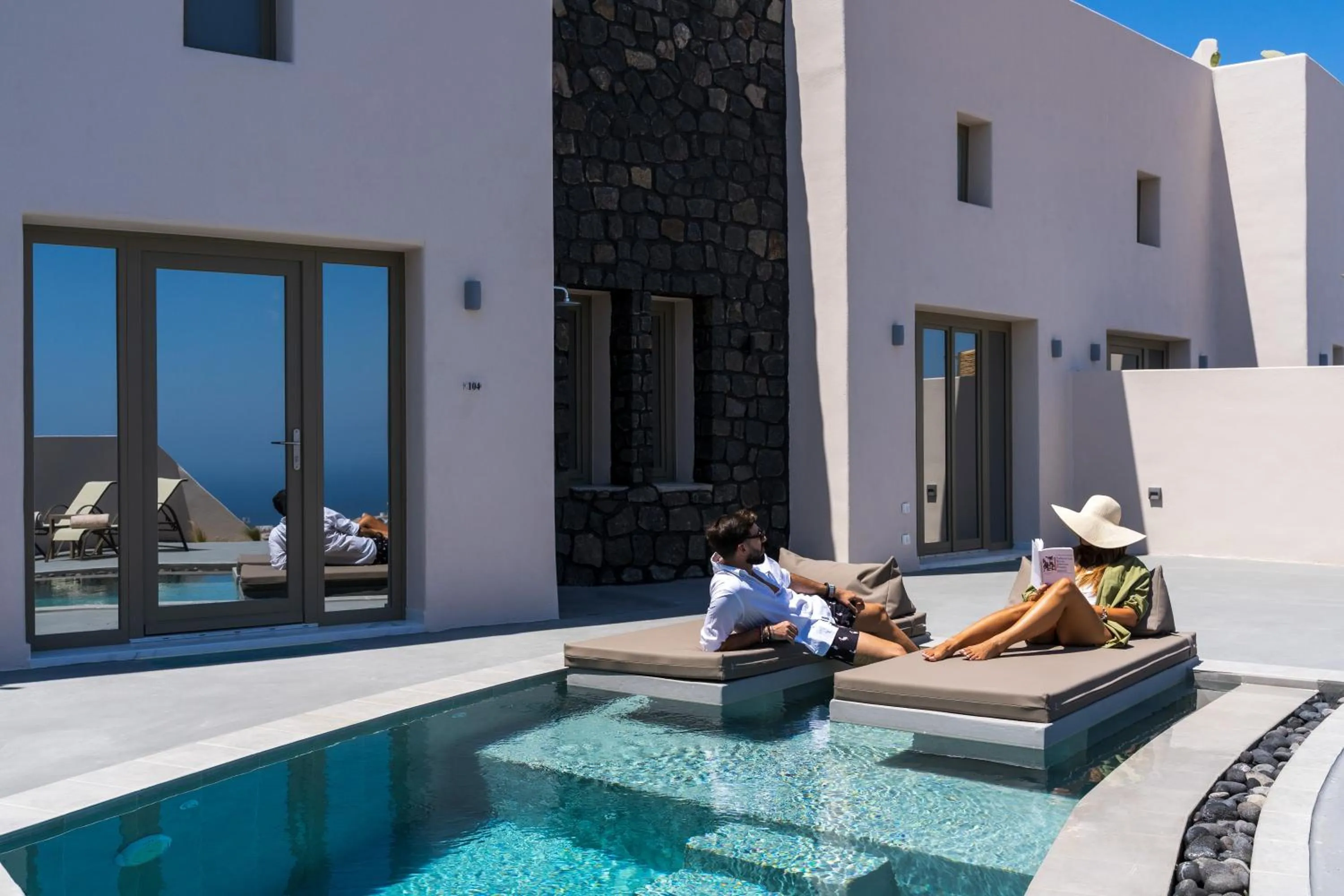 Swimming pool in Lavadoze Luxury Suites