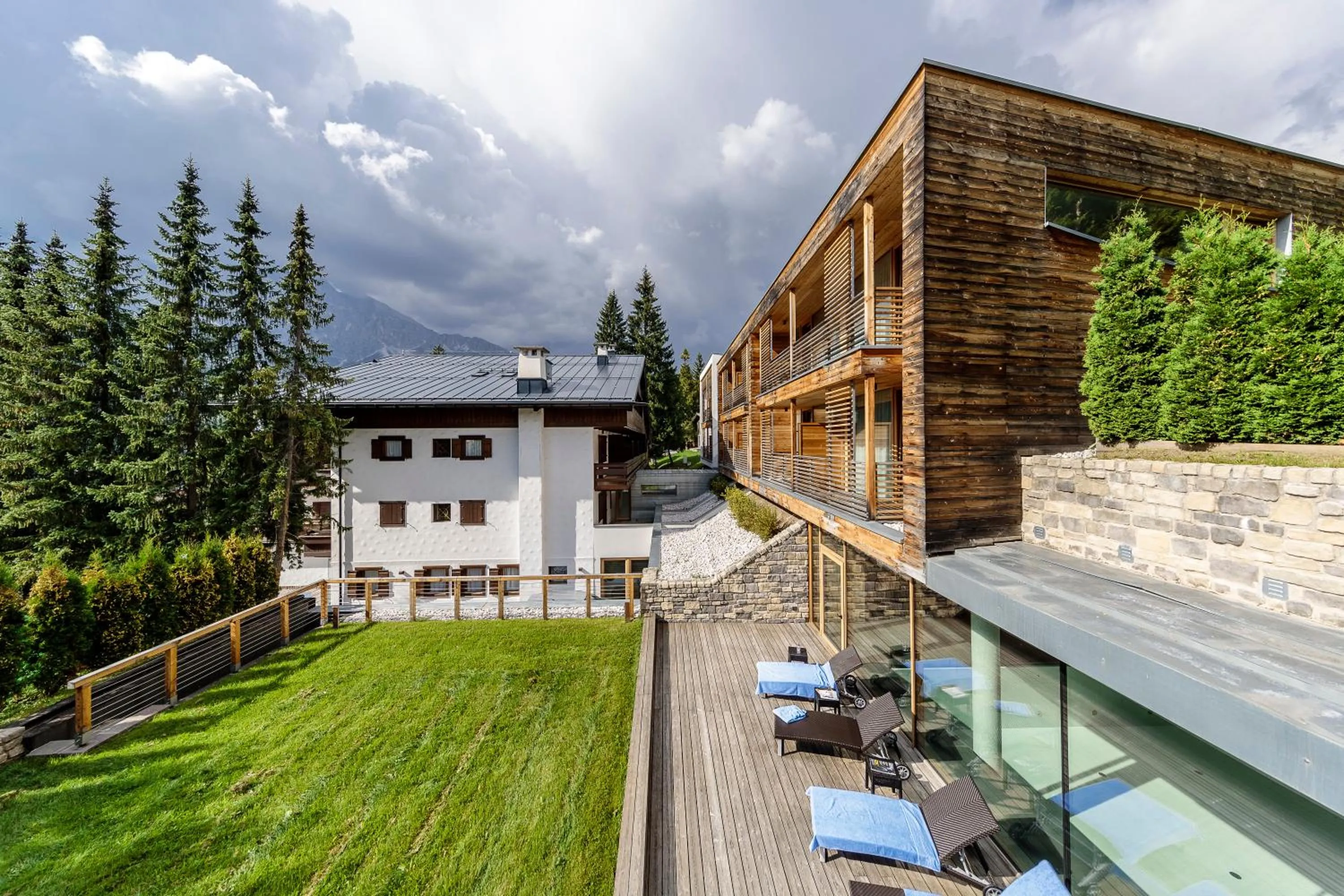 Property building in Hotel Lajadira & Spa