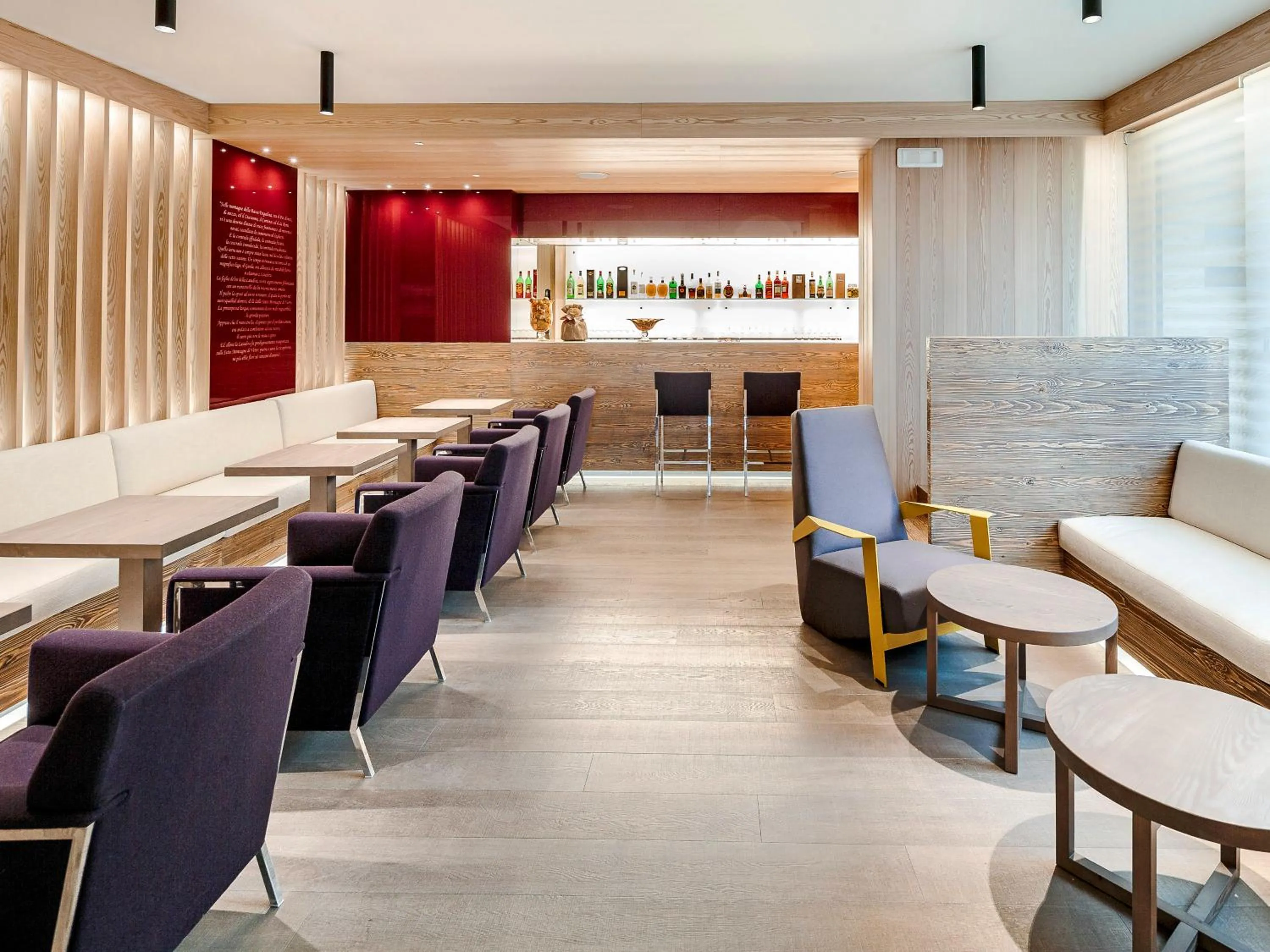 Lounge or bar in Hotel Lajadira & Spa