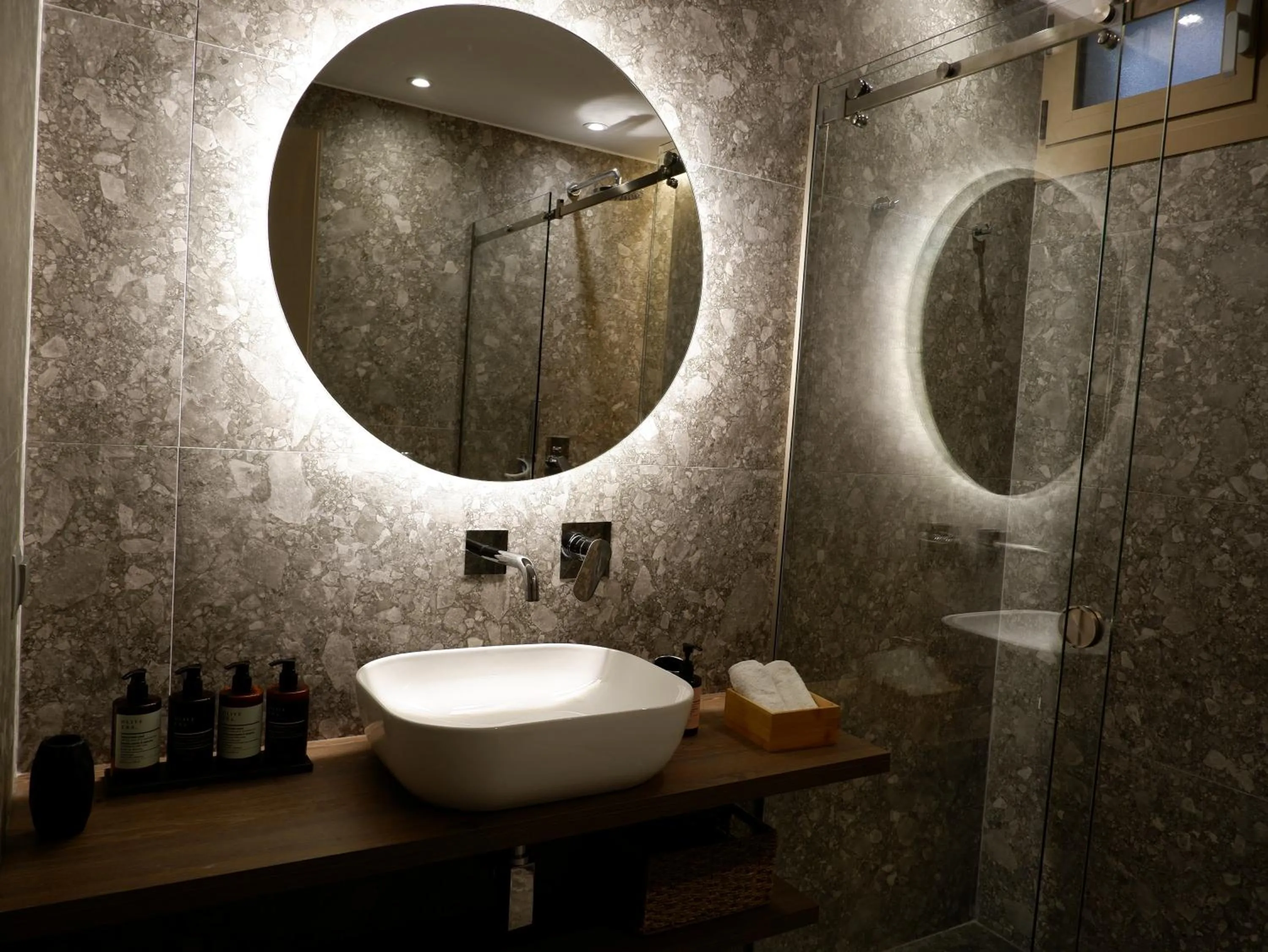 Kaiser Luxury Suites