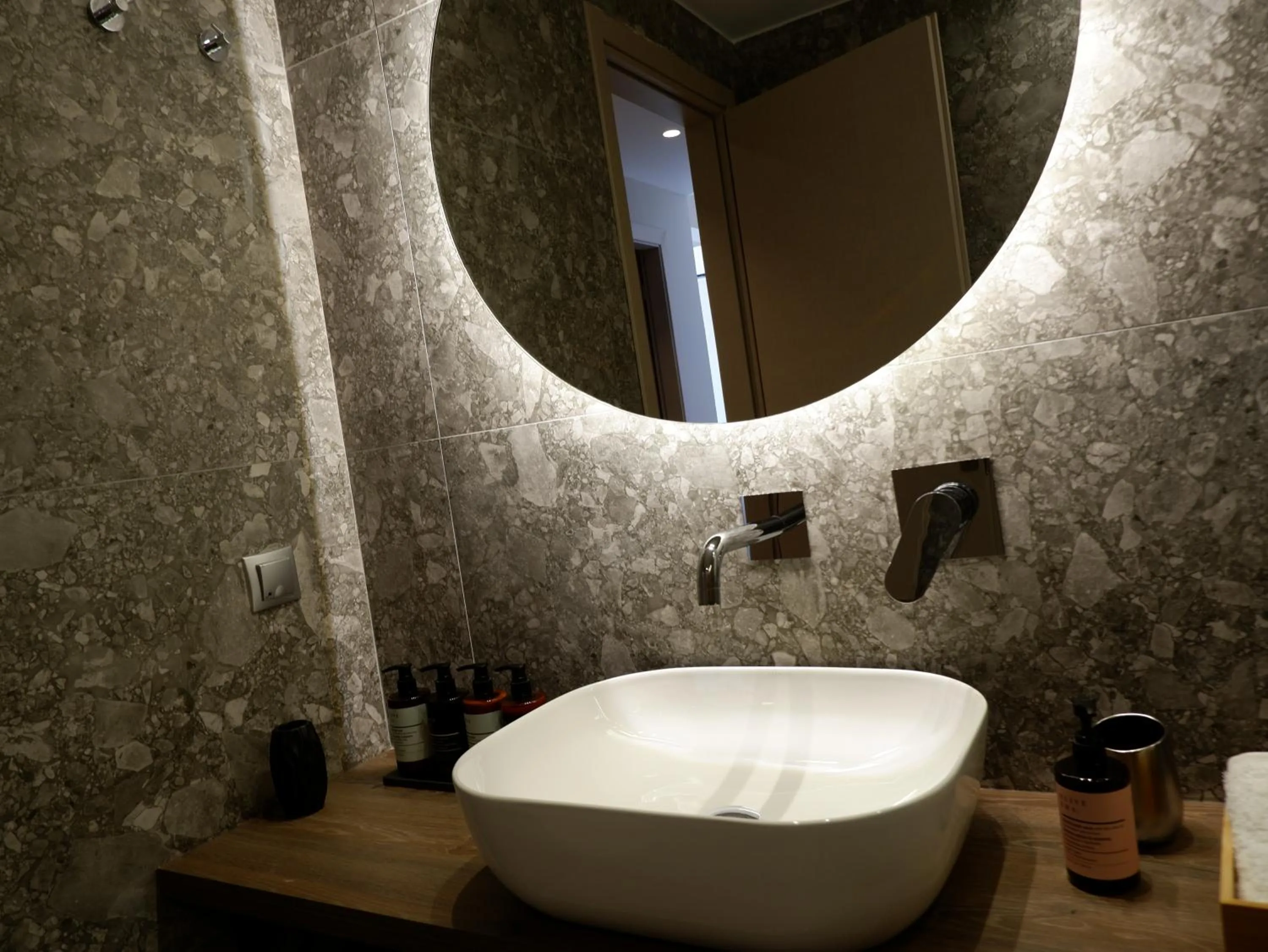 Kaiser Luxury Suites