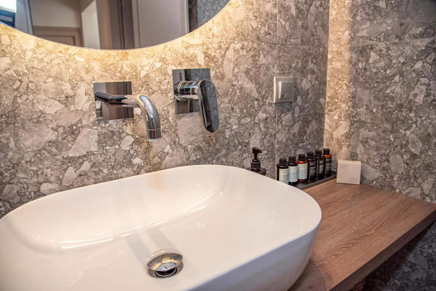 Kaiser Luxury Suites