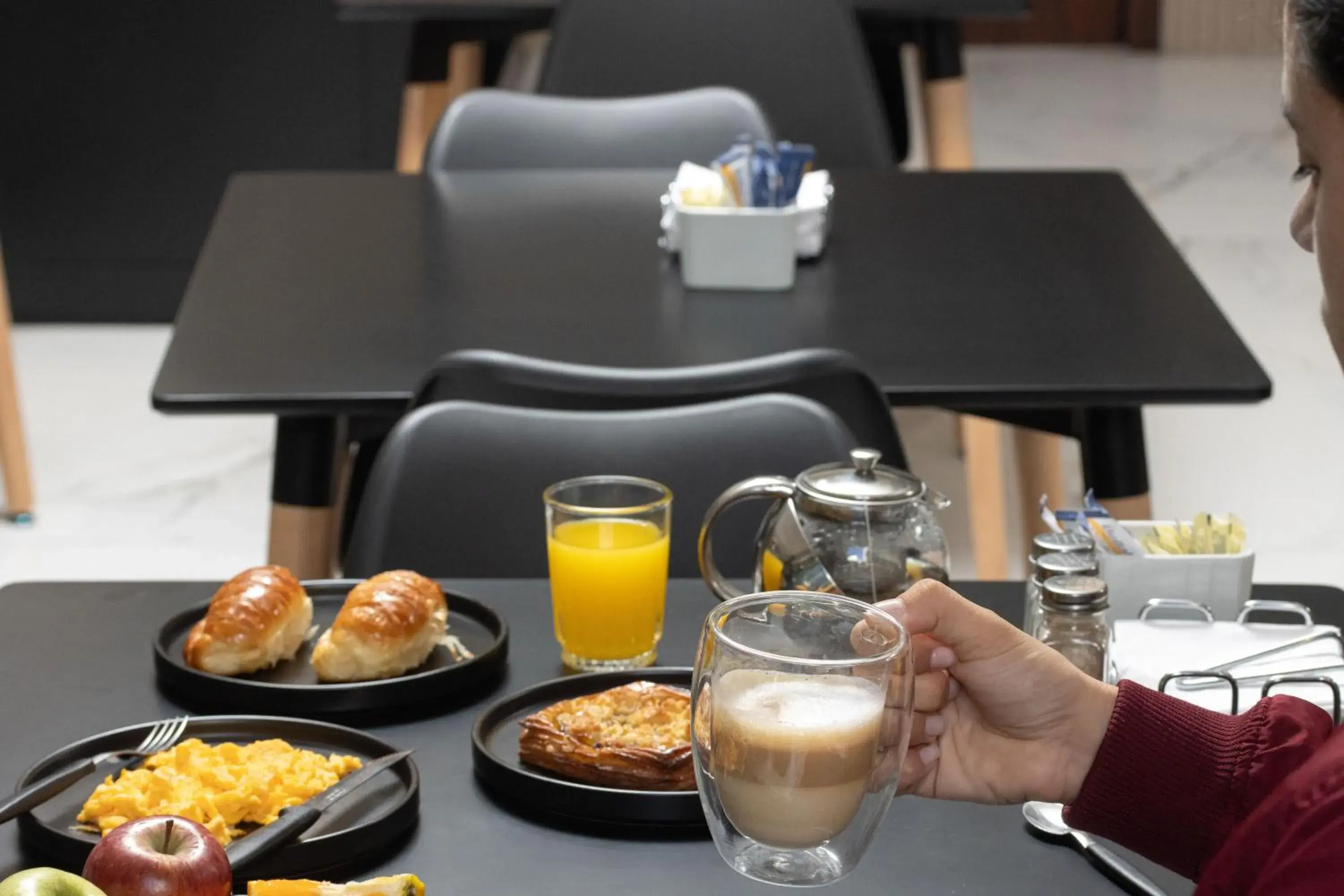 Breakfast in Hotel Gema Luxury Suites Breakfast in Hotel Gema Luxury Suites