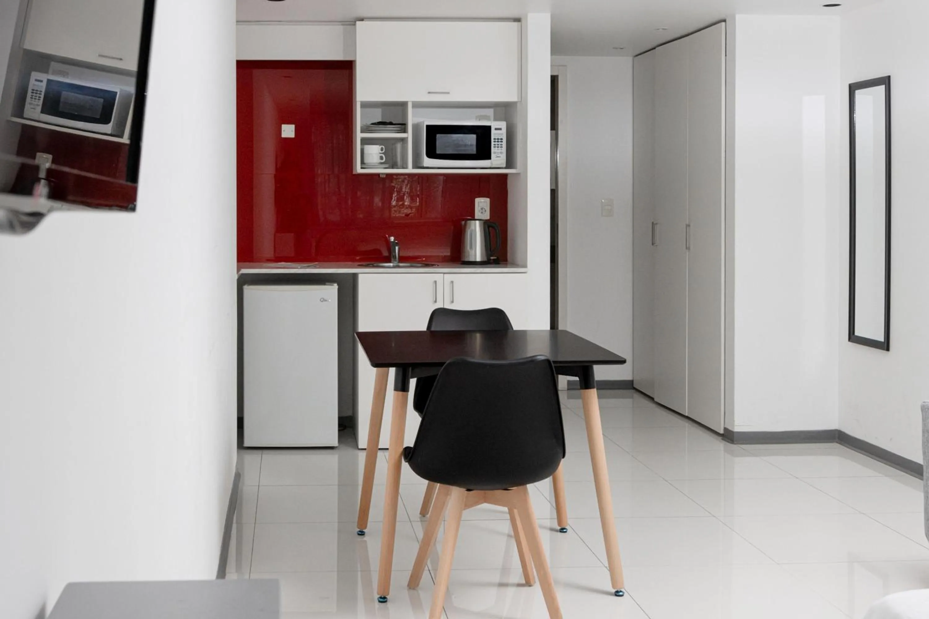 Kitchen or kitchenette in Hotel Gema Luxury Suites