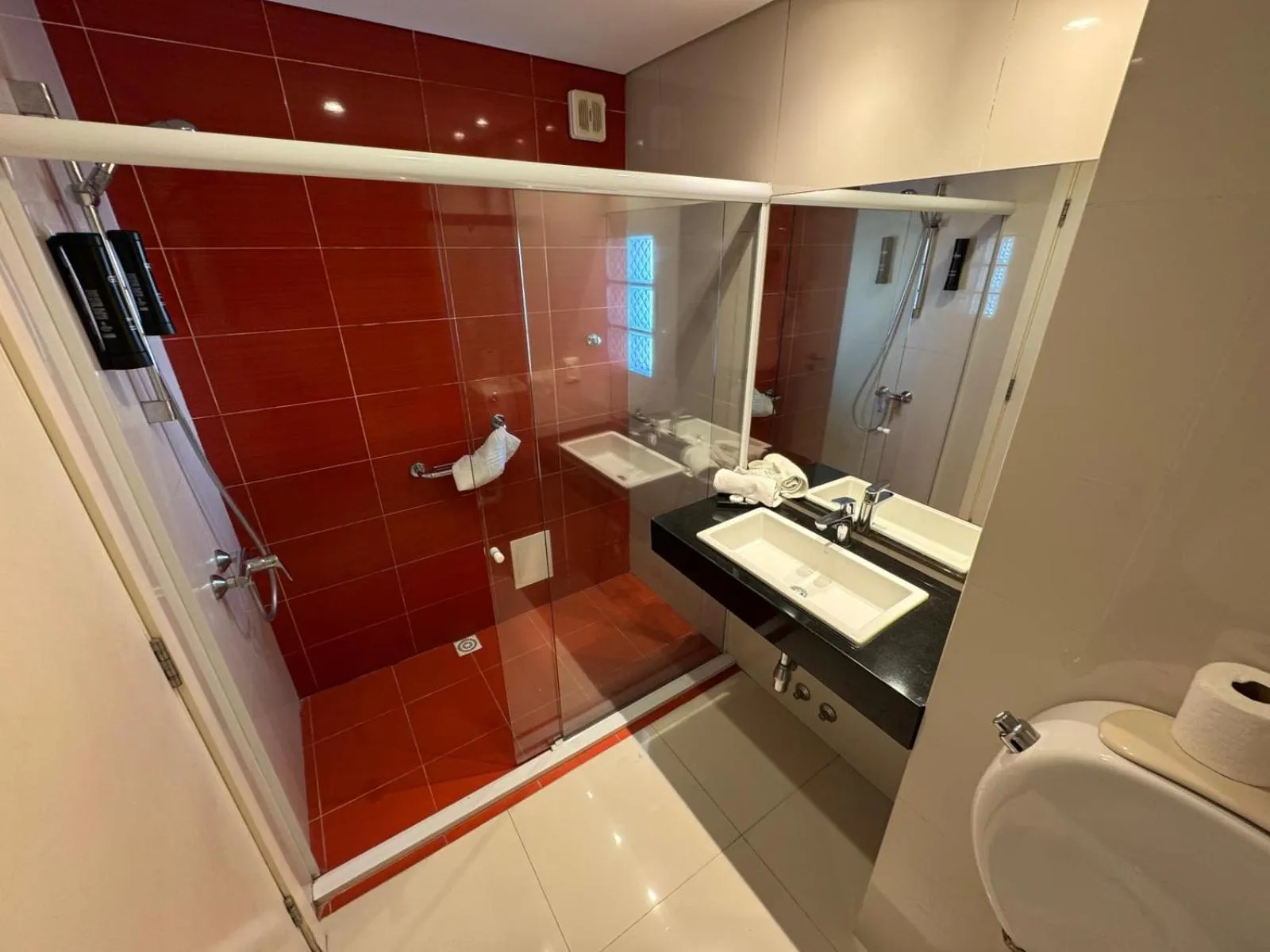 Bathroom in Hotel Gema Luxury Suites