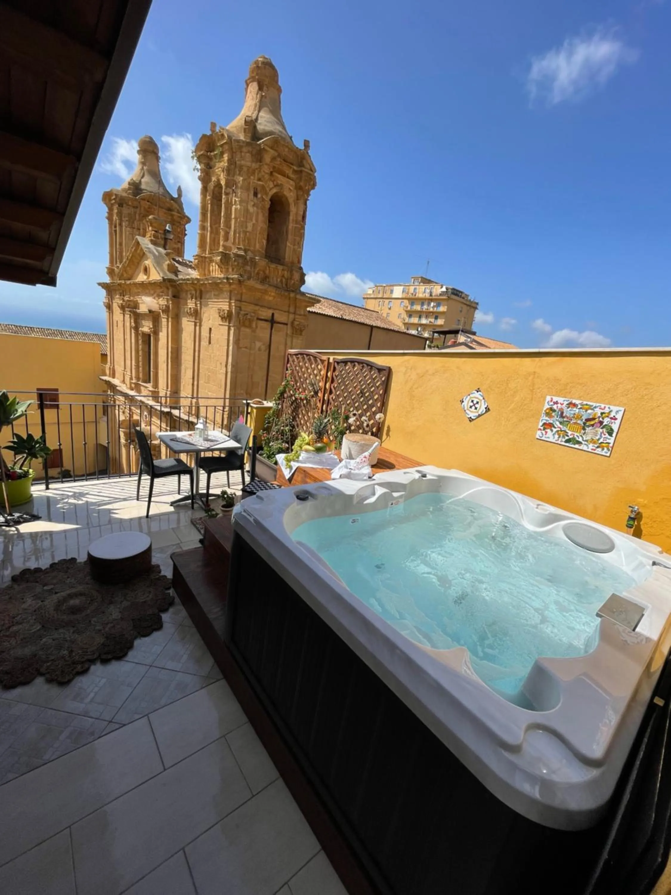 Swimming pool in Rabatè