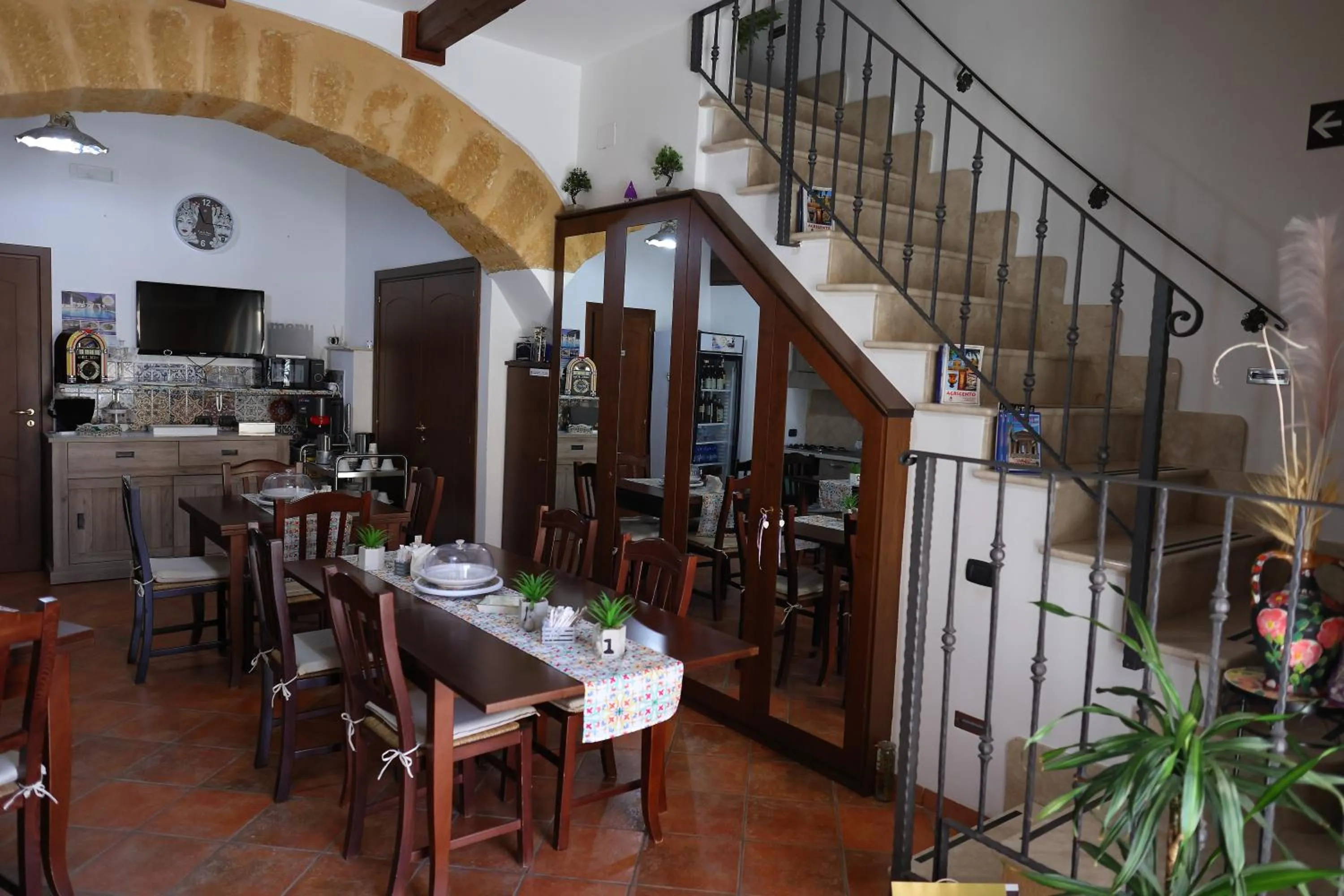 Communal lounge/ TV room in Rabatè