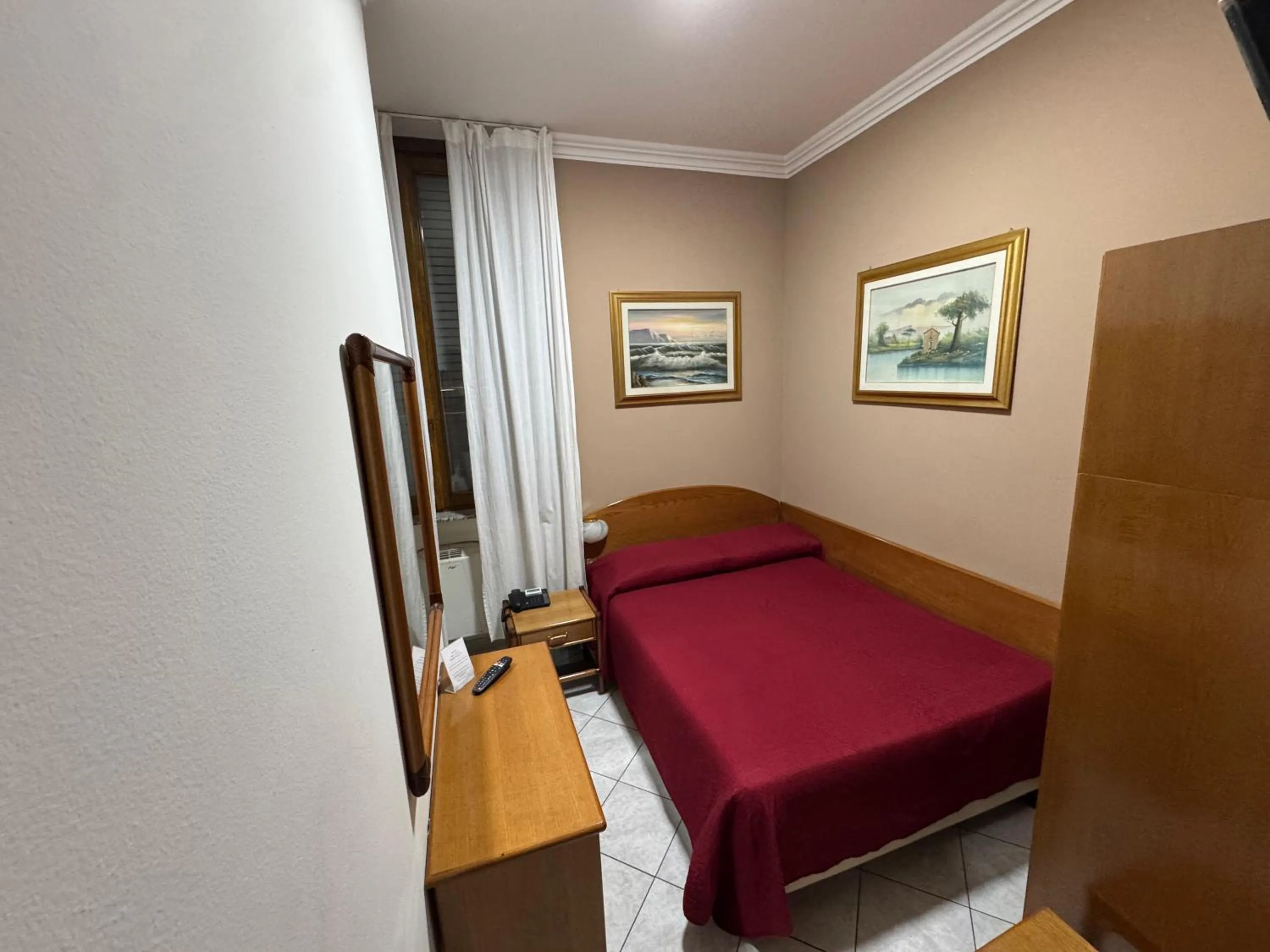 Bedroom, Bed in Hotel La Caravella