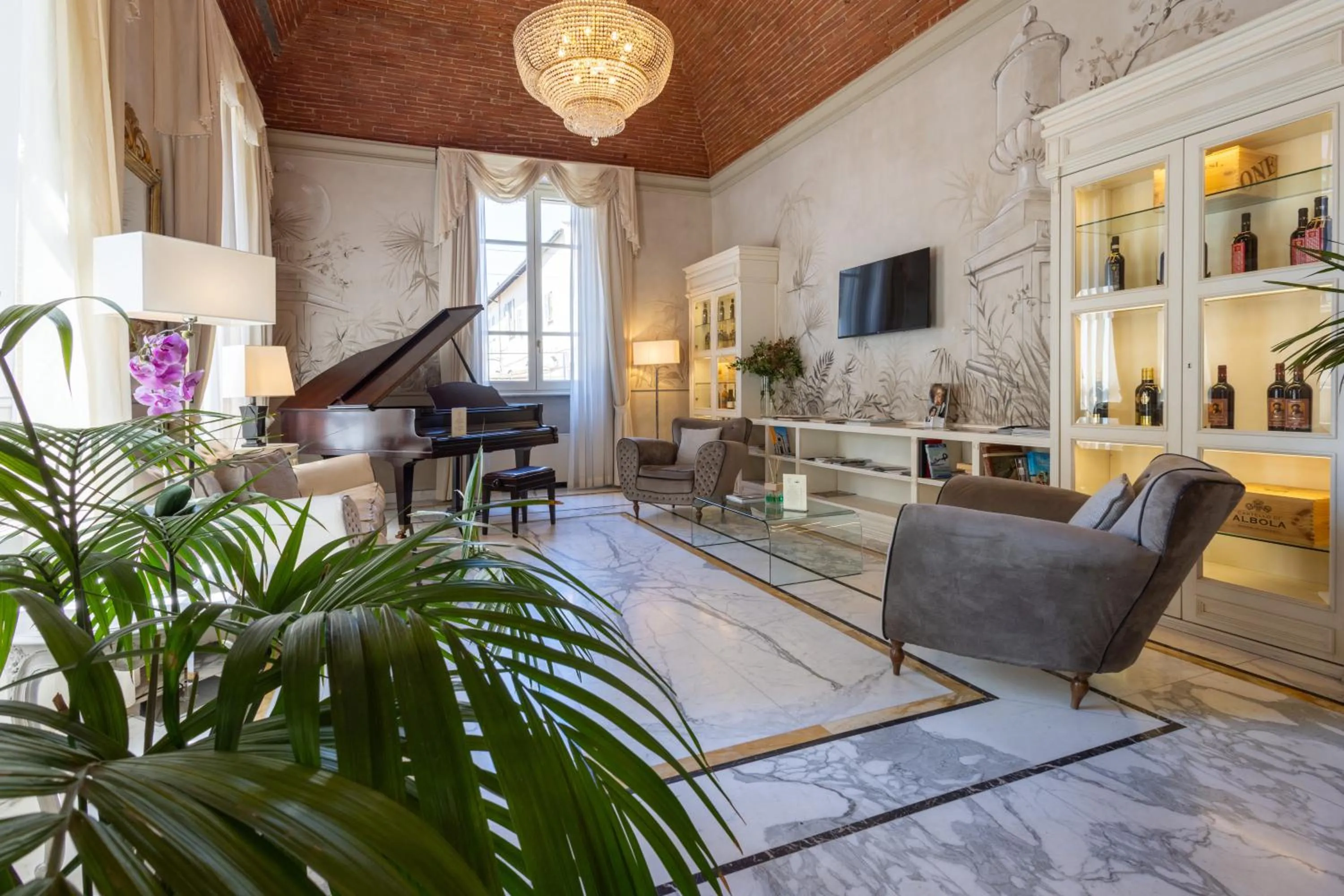 Lobby or reception in Hotel Embassy