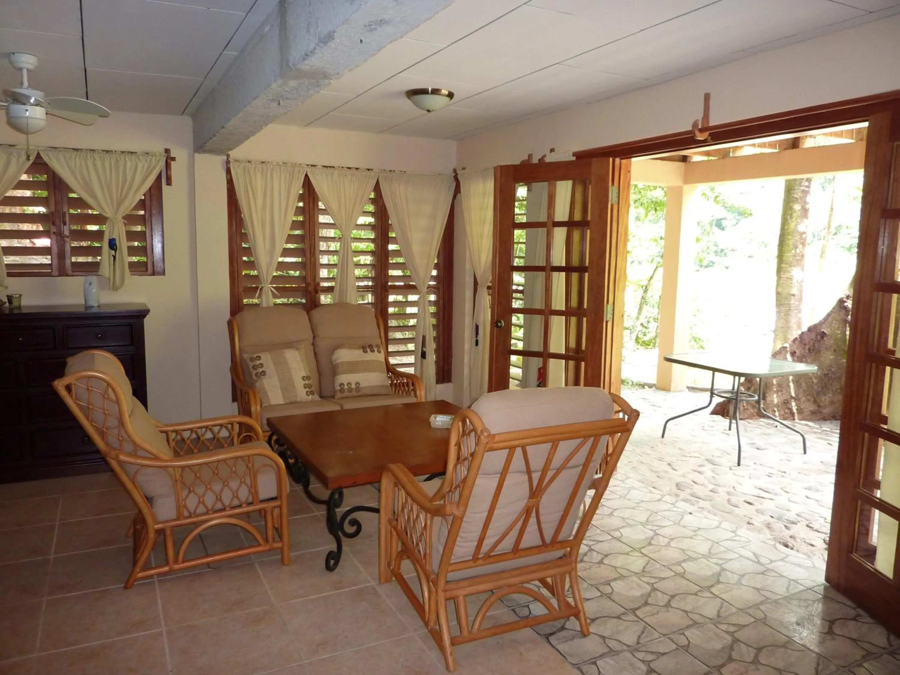 Living room in Villas Pico Bonito