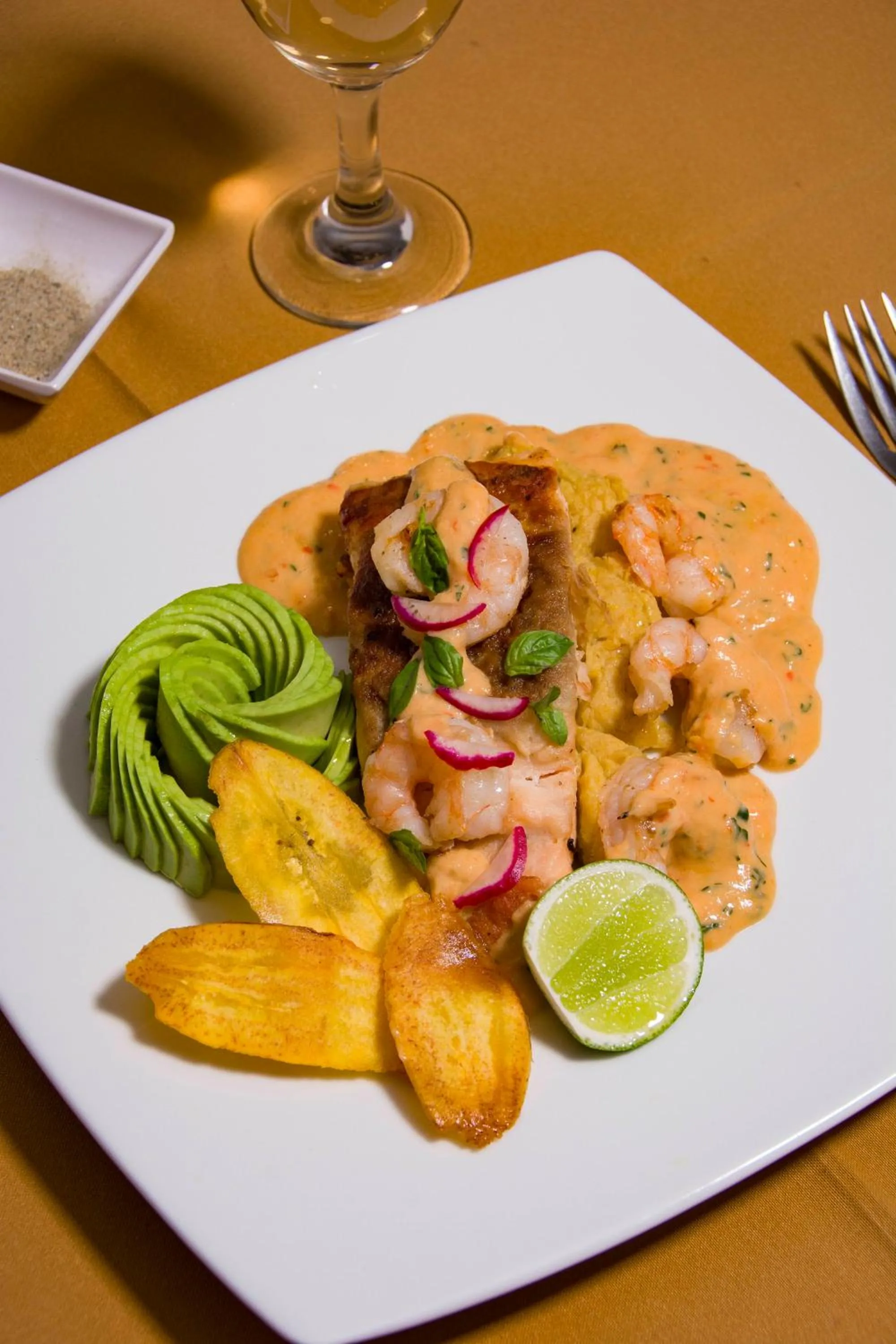 Restaurant/places to eat in Hotel Cuellars