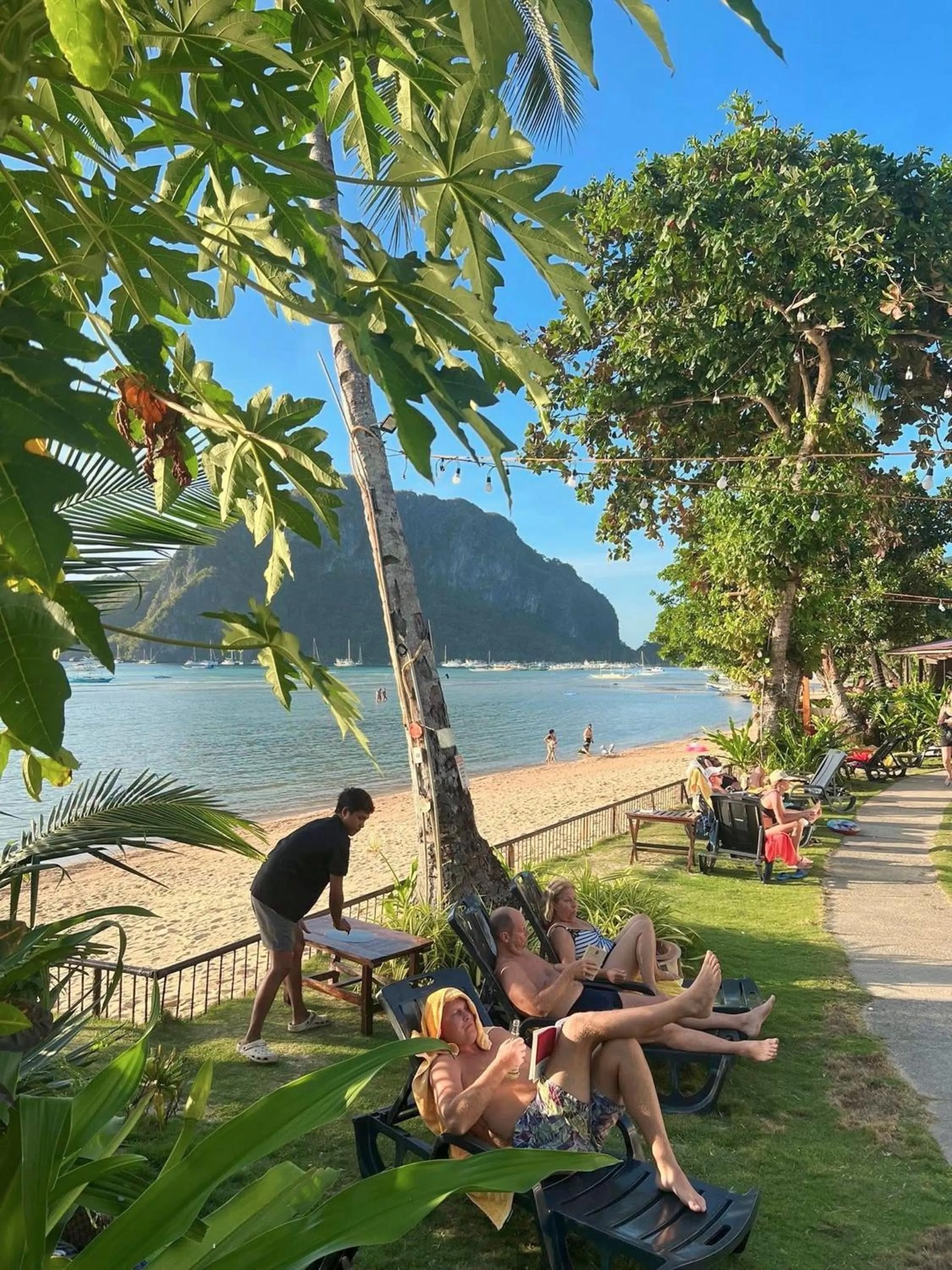 Seating area in Doublegem Beach Resort and Hotel