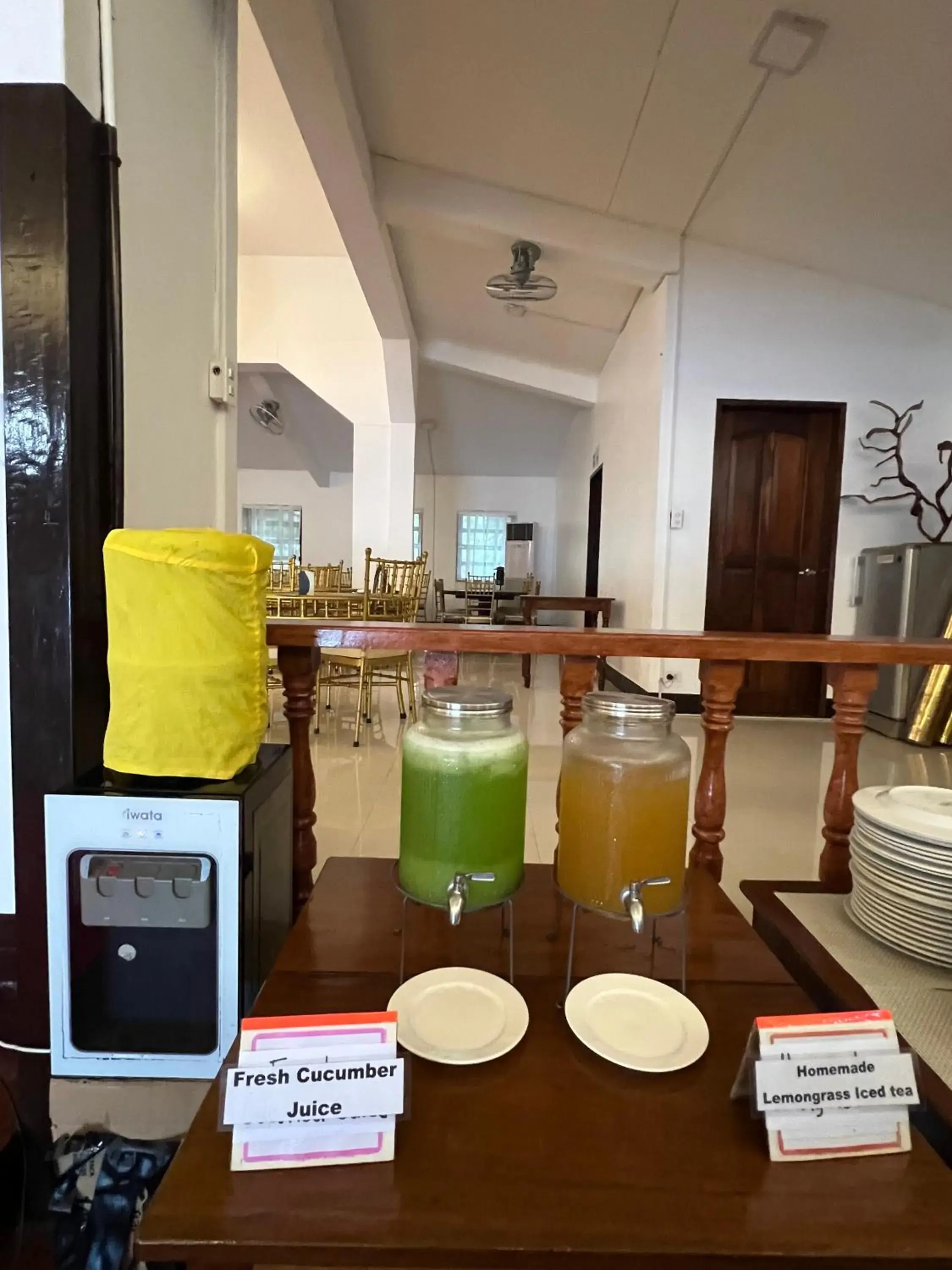 Restaurant/places to eat in Doublegem Beach Resort and Hotel Restaurant/places to eat in Doublegem Beach Resort and Hotel