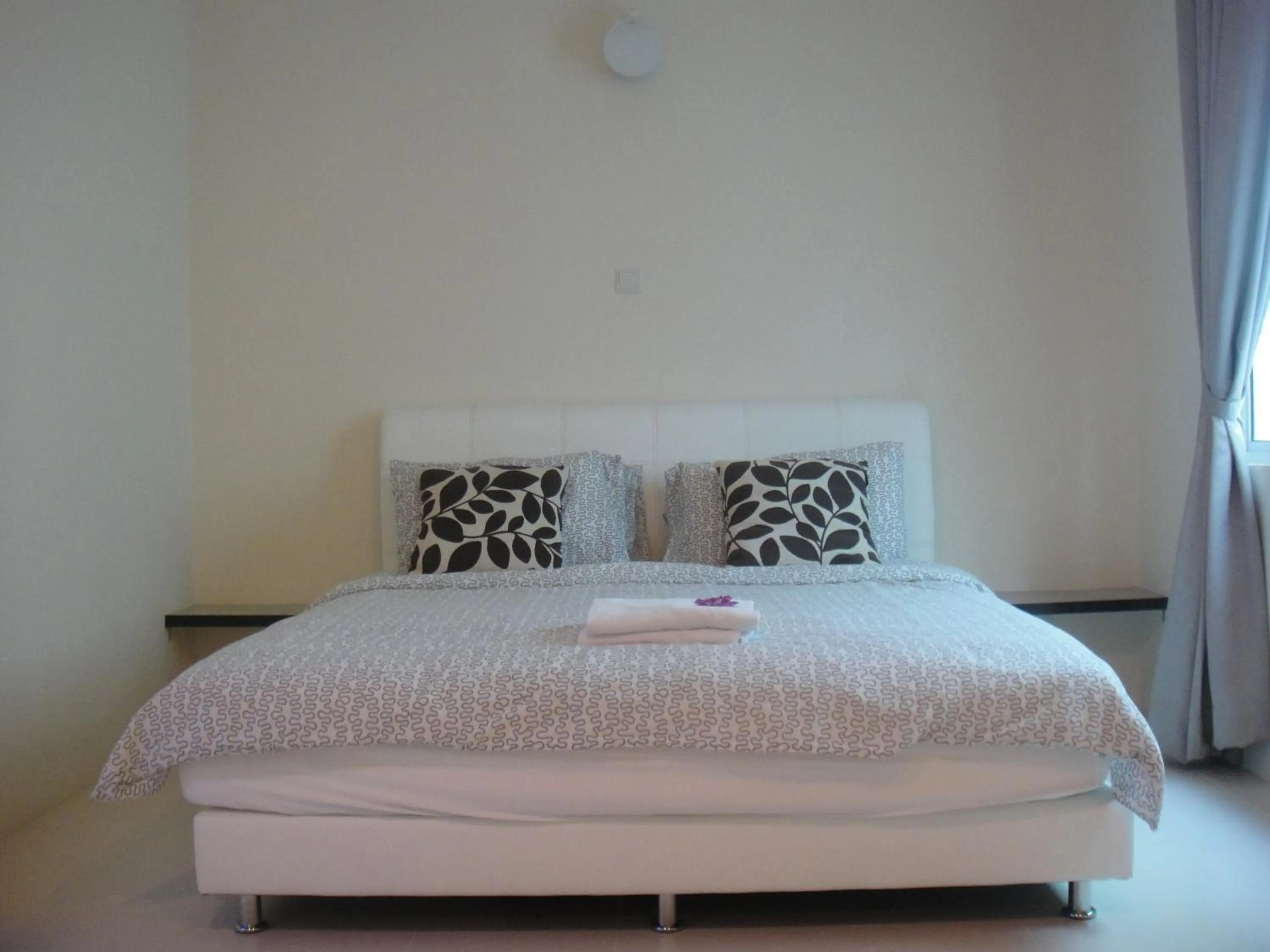 Bedroom, Bed in Shamrock Beach Villas Batu Ferringhi Penang