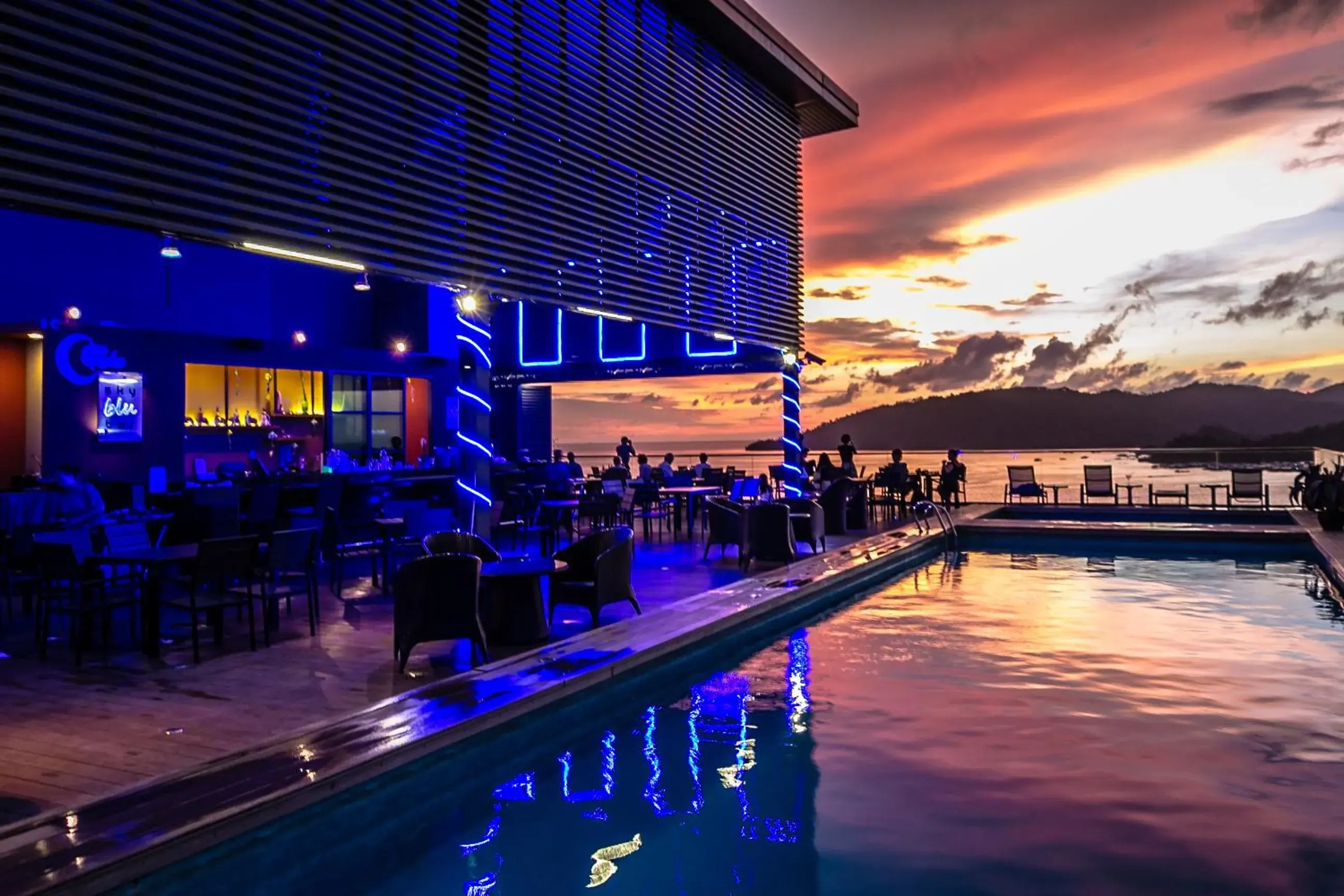 Swimming pool in Hotel Grandis