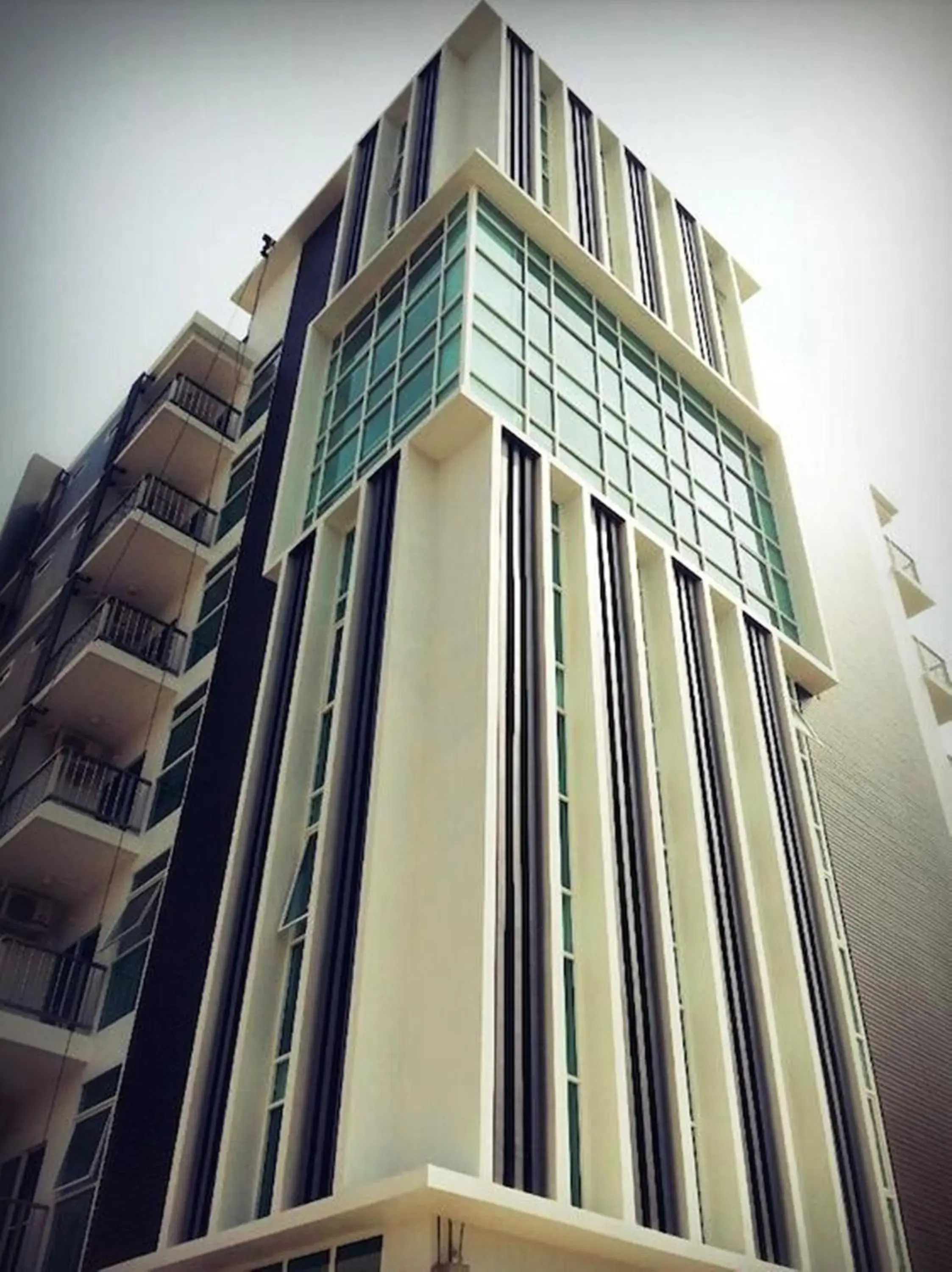 Bird's eye view in Wealth 30th Bird's eye view in Wealth 30th