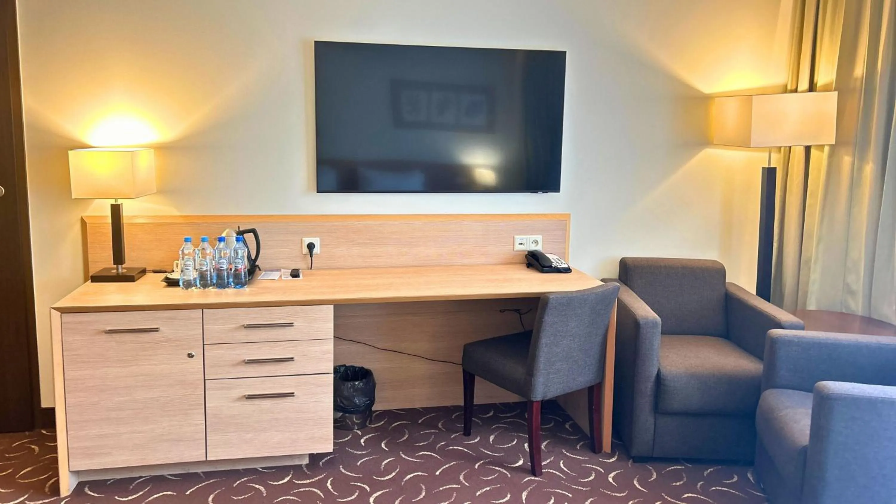 Coffee/tea facilities in Holiday Inn Resort Warsaw Józefów by IHG