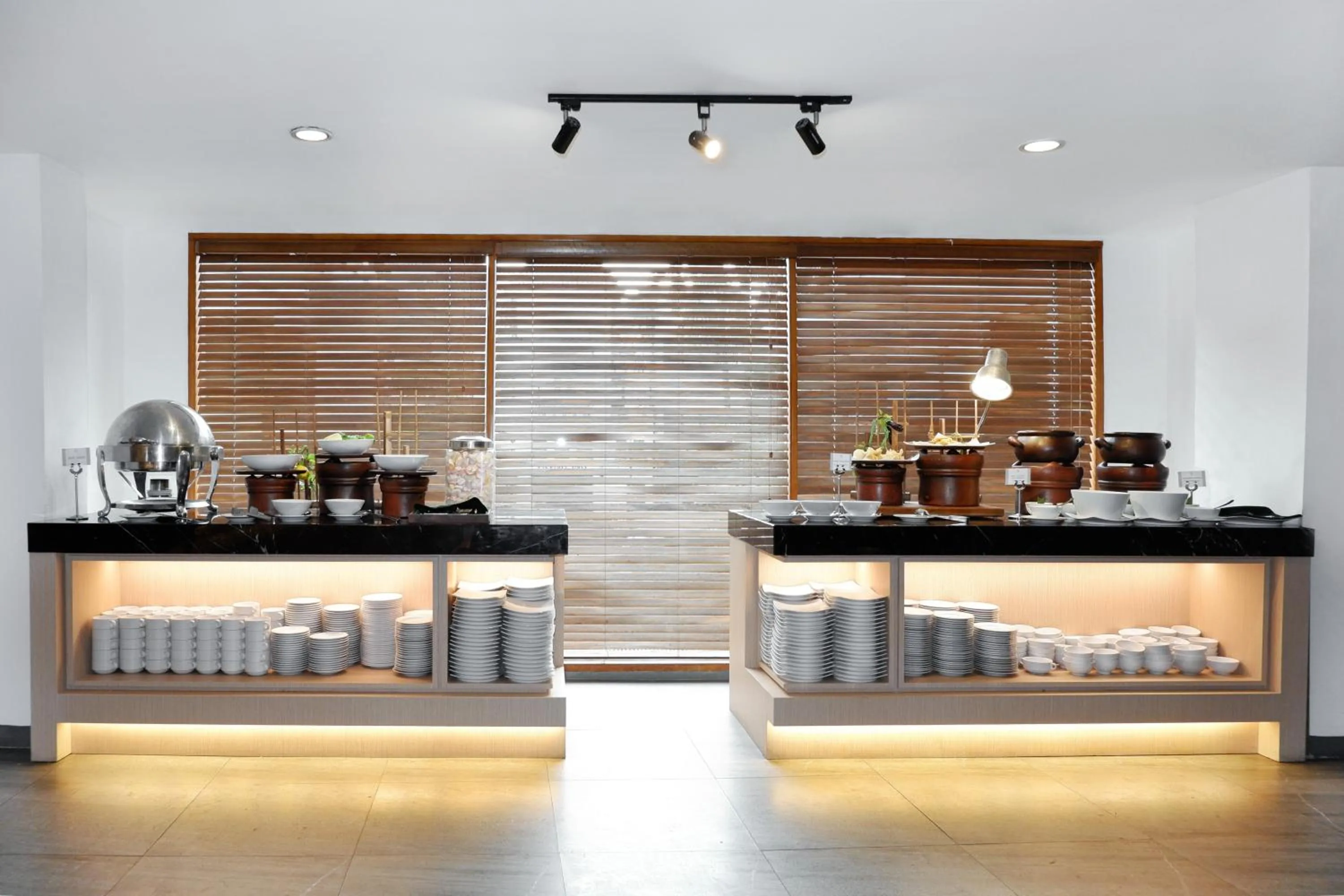 Restaurant/places to eat in KIMAYA Braga Bandung by HARRIS