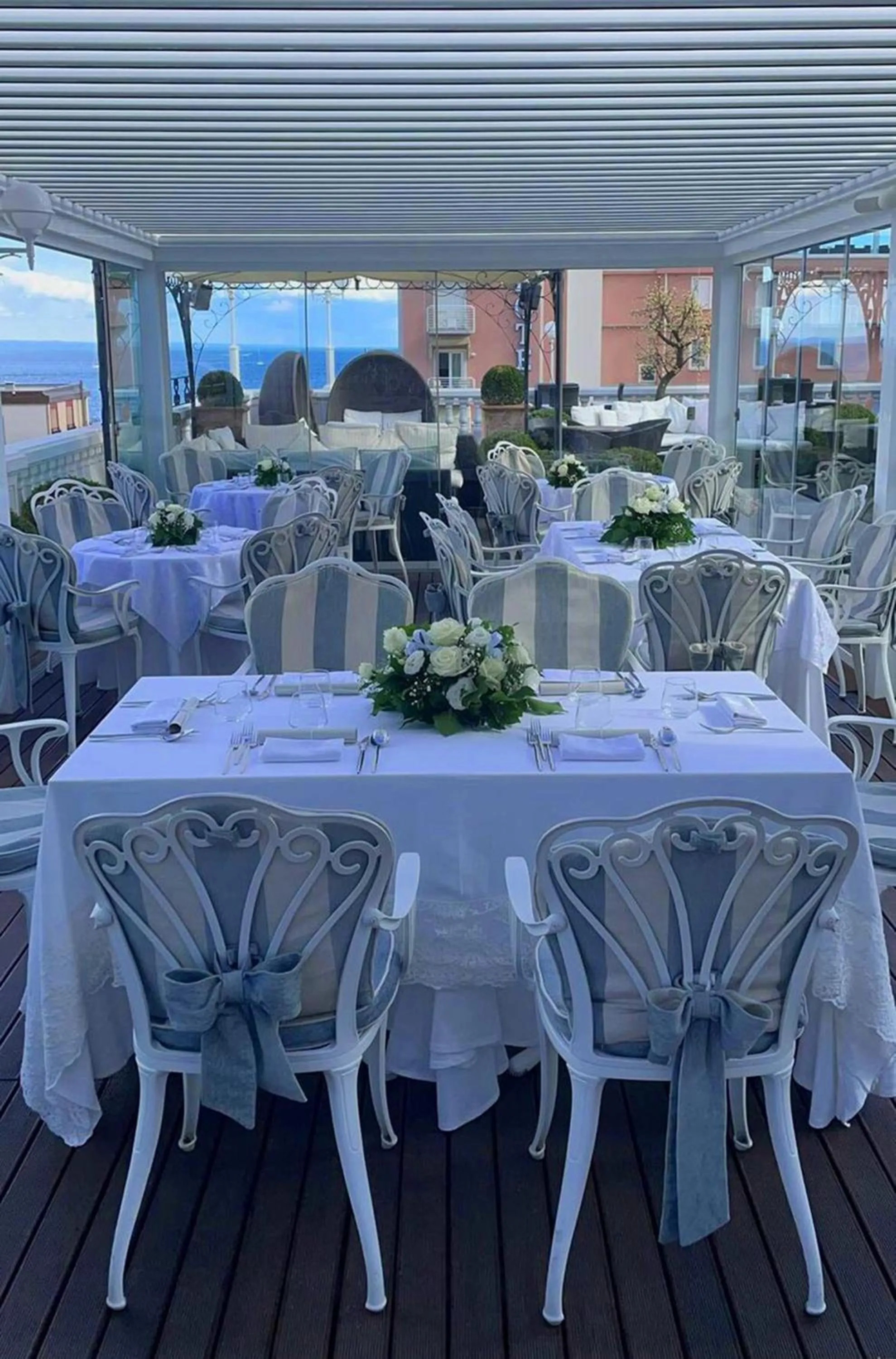 Restaurant/places to eat in Hotel Italia Palace