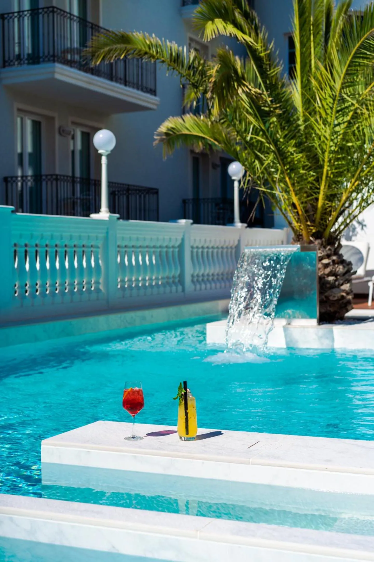 Swimming pool in Hotel Italia Palace