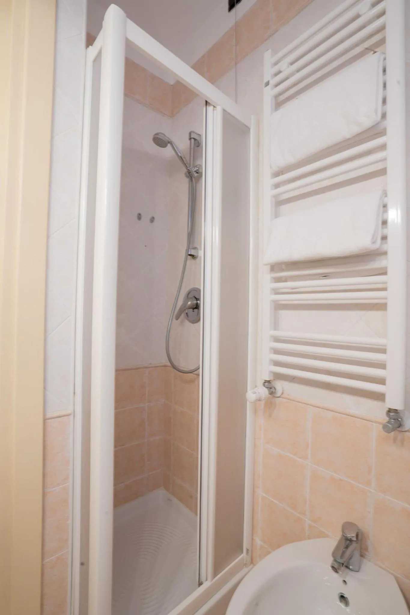 Shower in Alla Corte Rossa