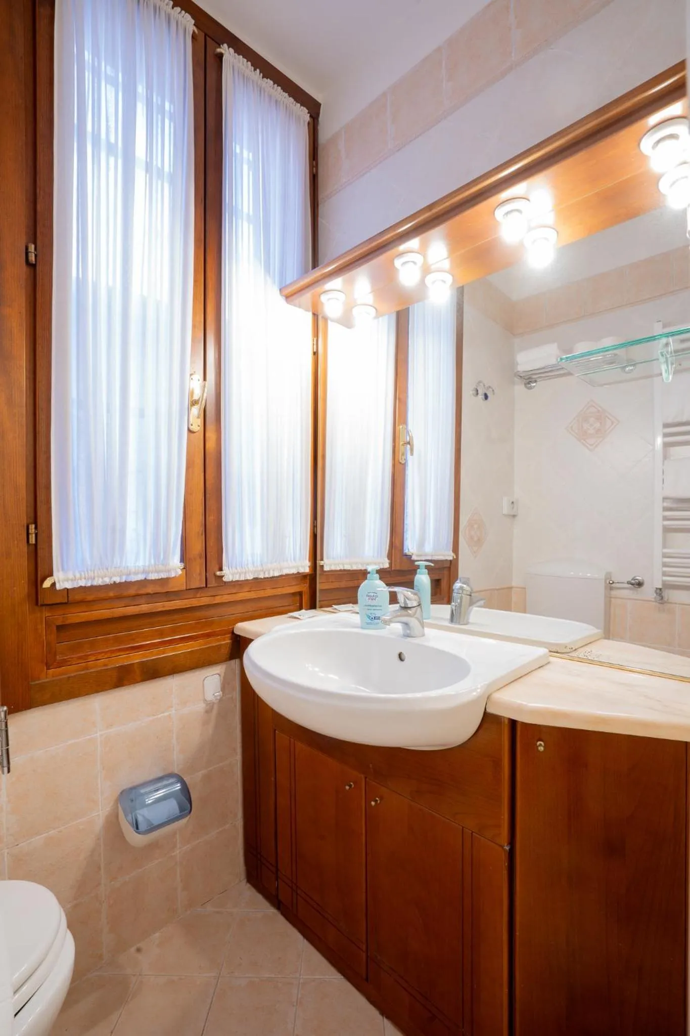 Shower in Alla Corte Rossa