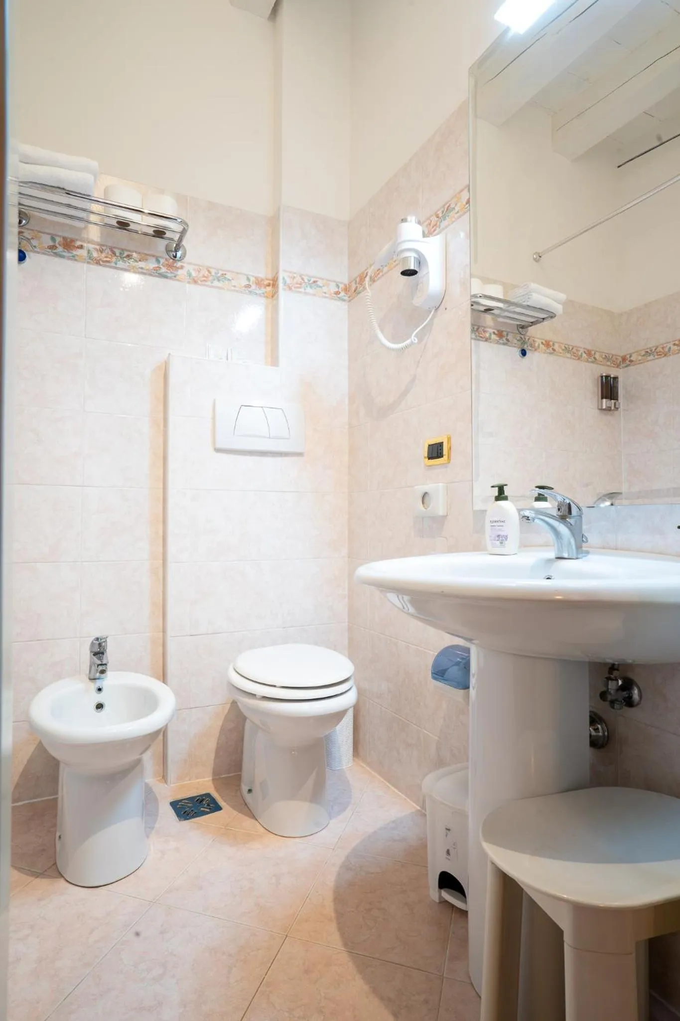 Toilet in Alla Corte Rossa