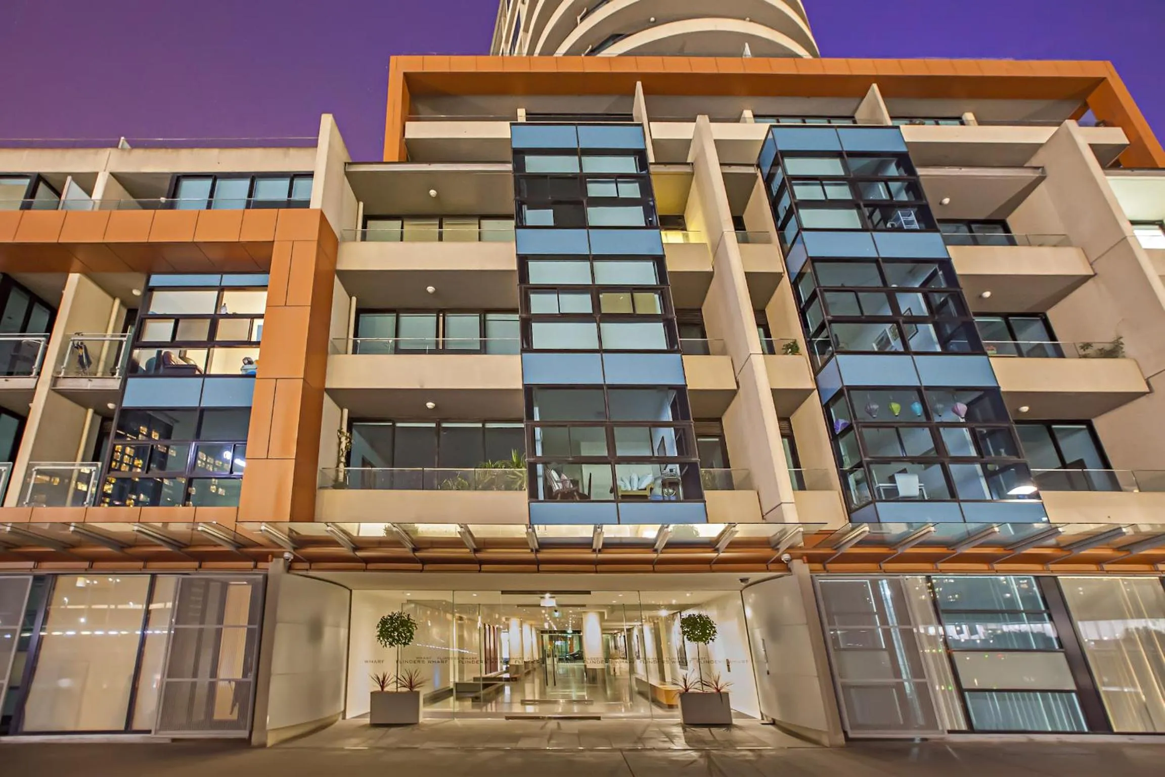 Property building in Melbourne Holiday Apartments Flinders Wharf