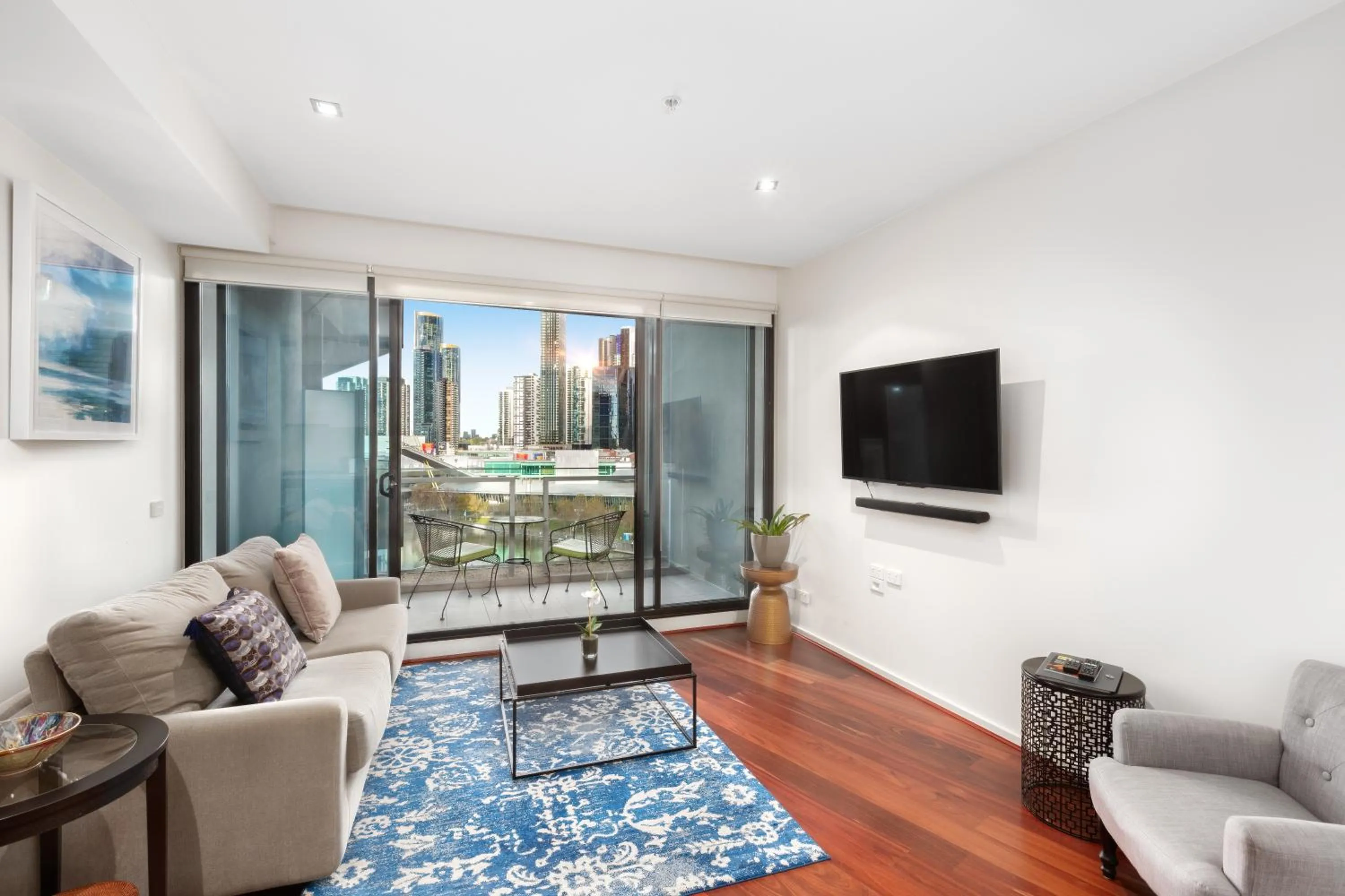 Living room in Melbourne Holiday Apartments Flinders Wharf