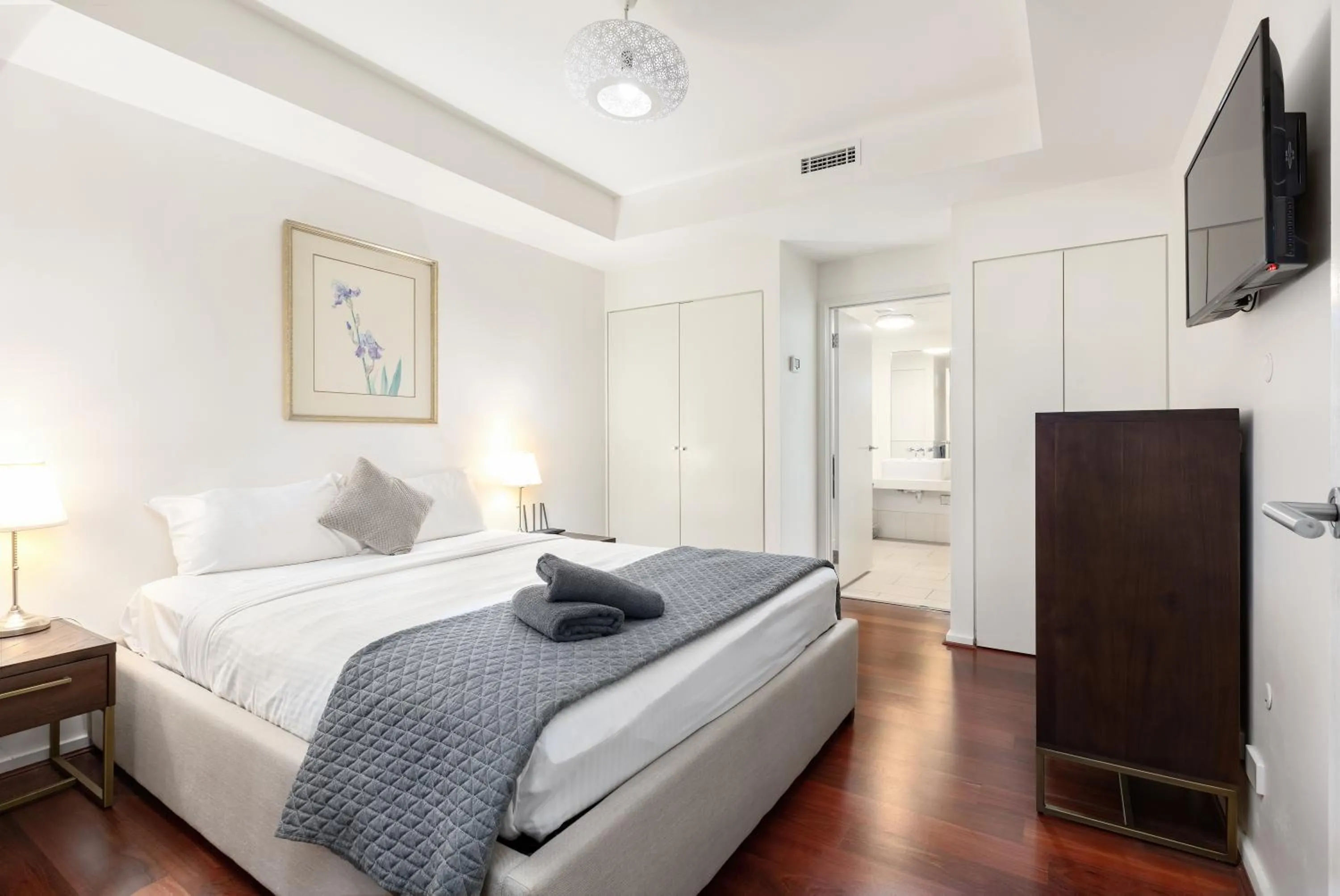 Bedroom, Bed in Melbourne Holiday Apartments Flinders Wharf