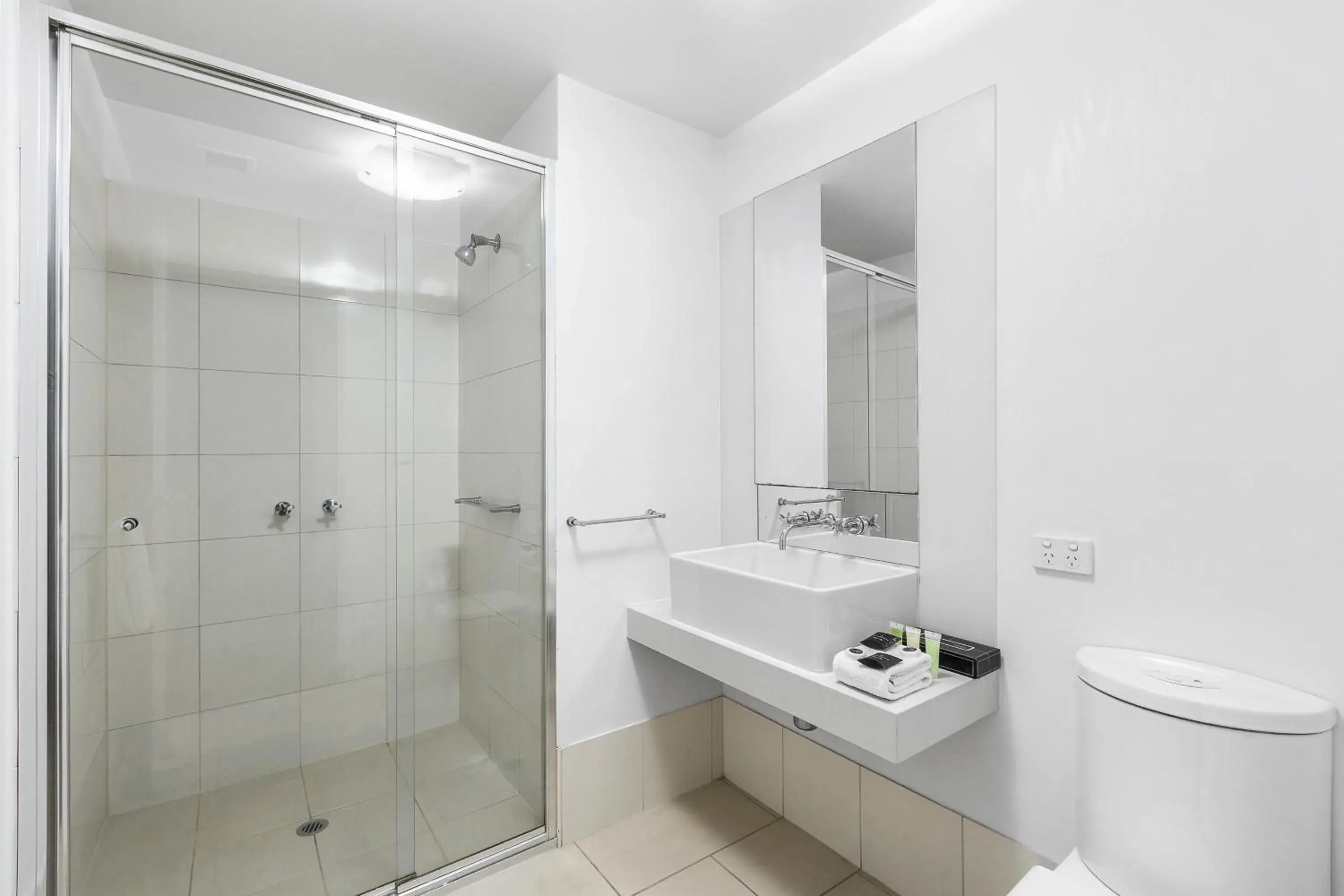 Bathroom in Melbourne Holiday Apartments Flinders Wharf Bathroom in Melbourne Holiday Apartments Flinders Wharf