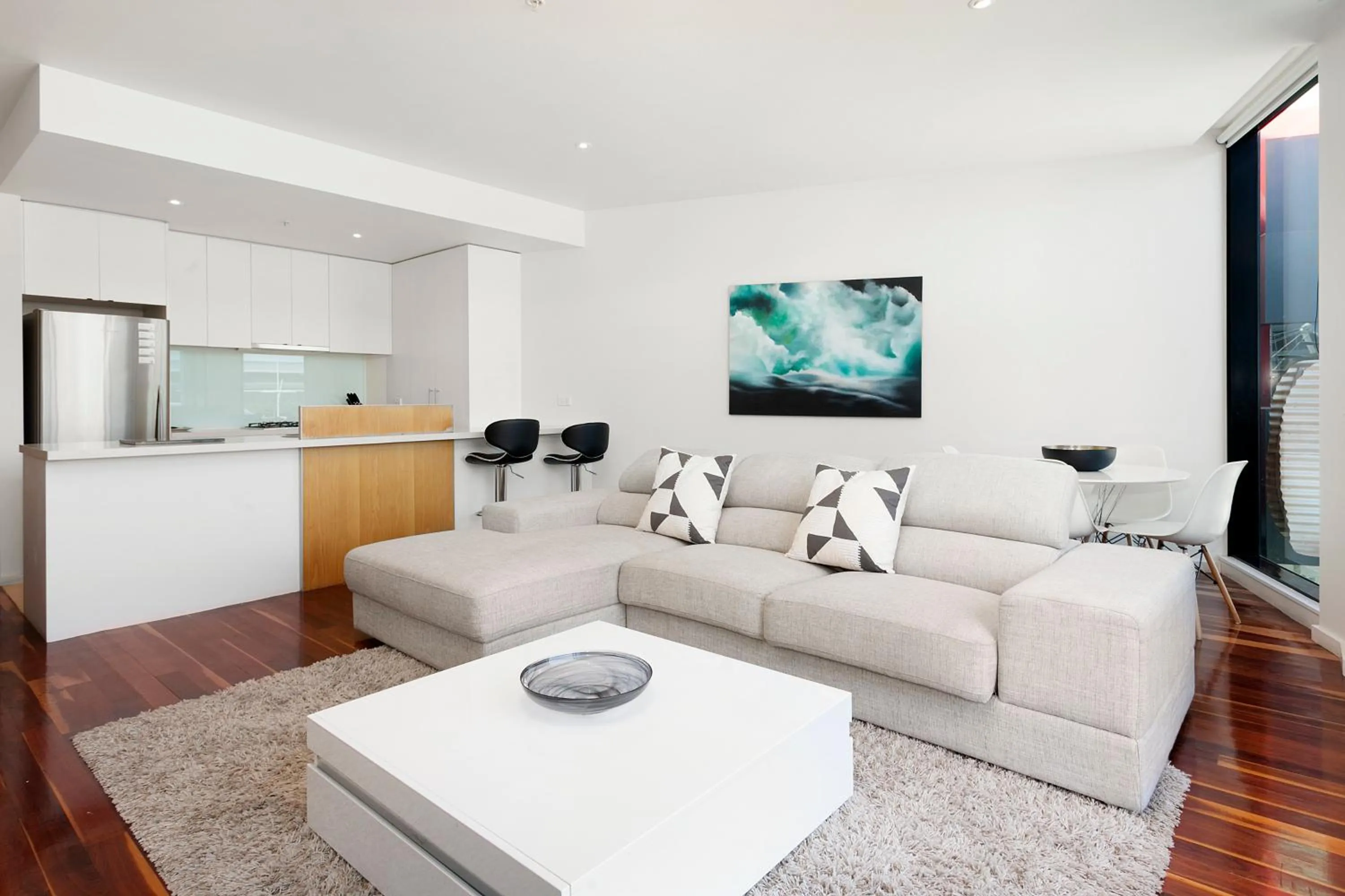 Living room in Melbourne Holiday Apartments Flinders Wharf