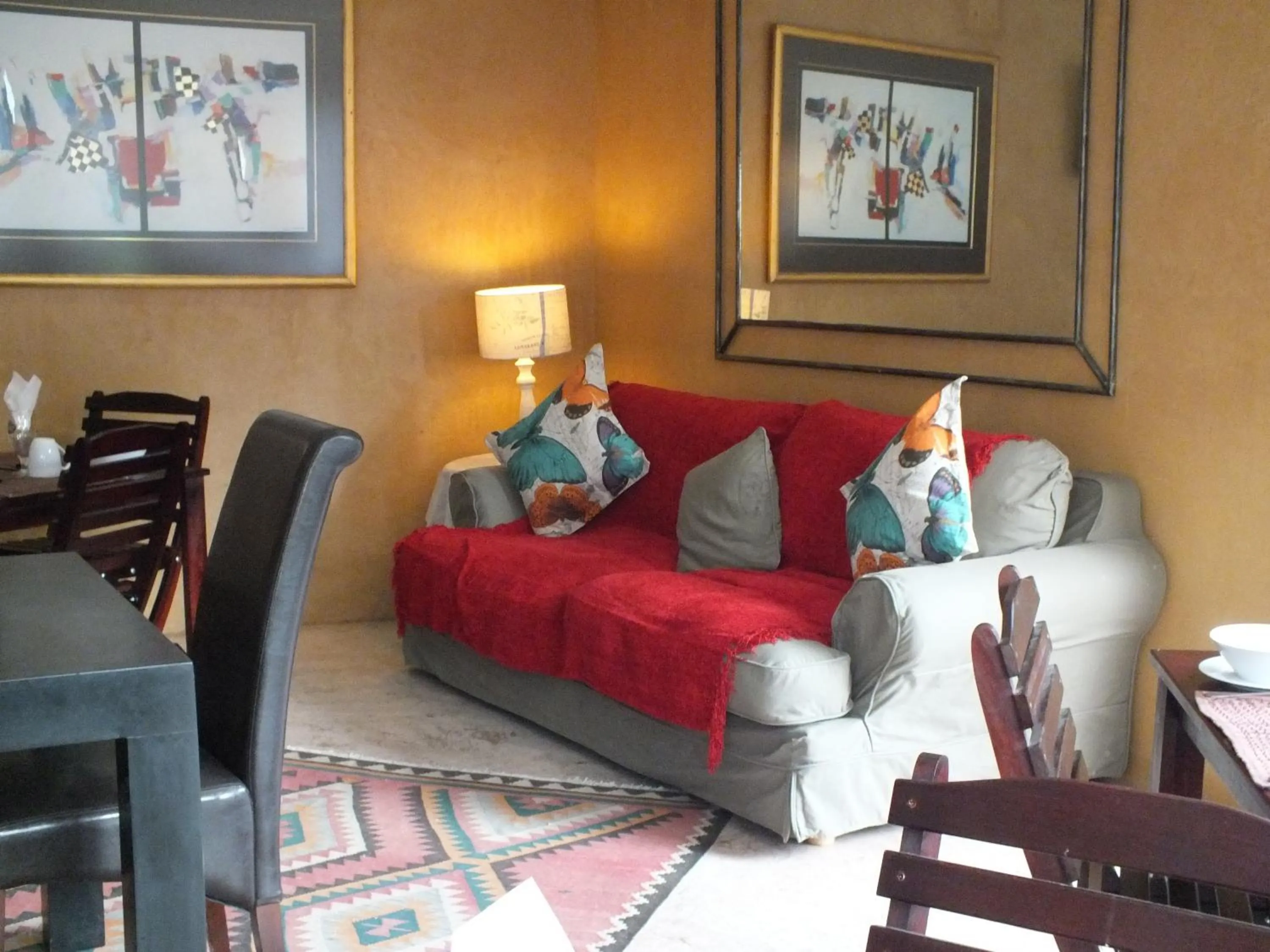 Restaurant/places to eat in Uzuri Guesthouse CC