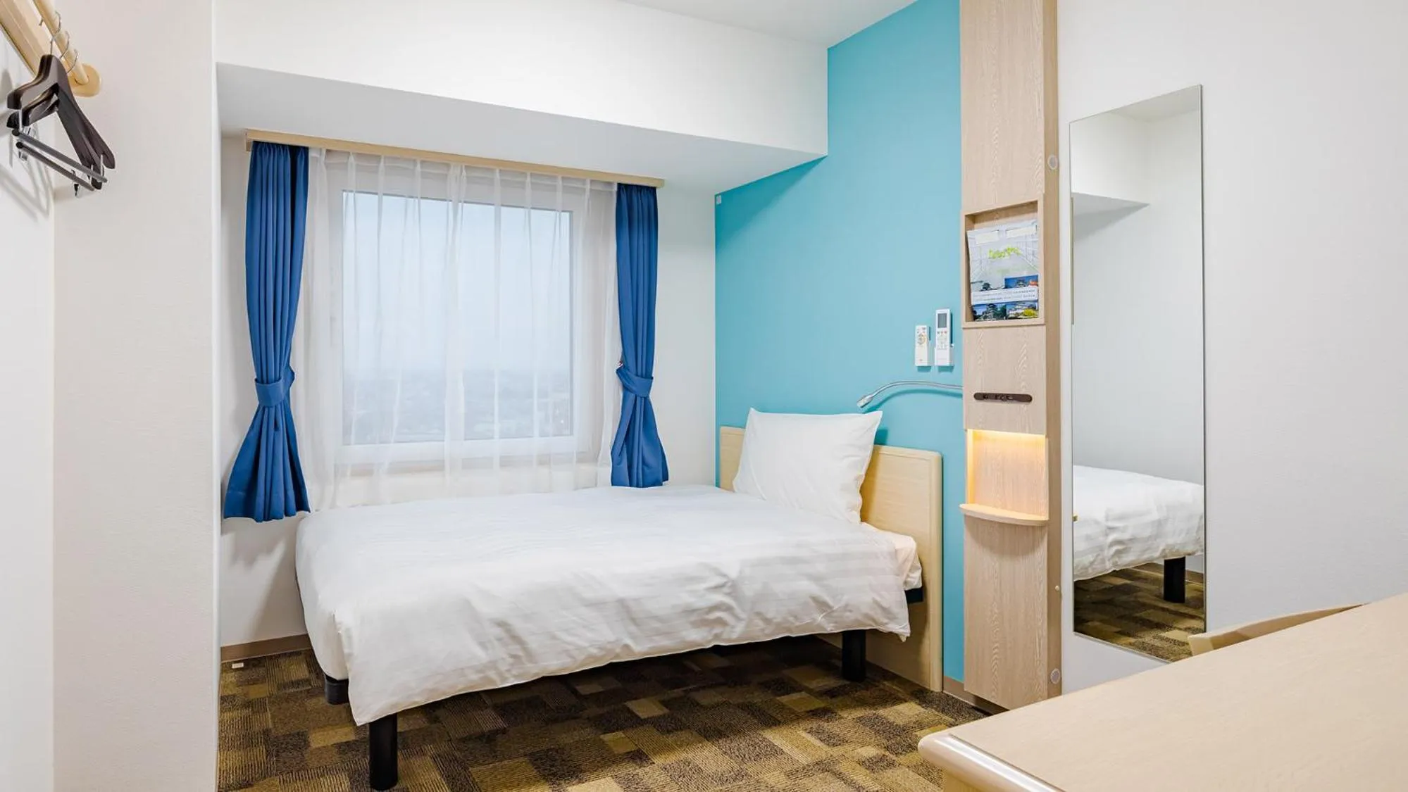 Bedroom, Bed in Toyoko Inn Kasukabe-eki Nishi-guchi