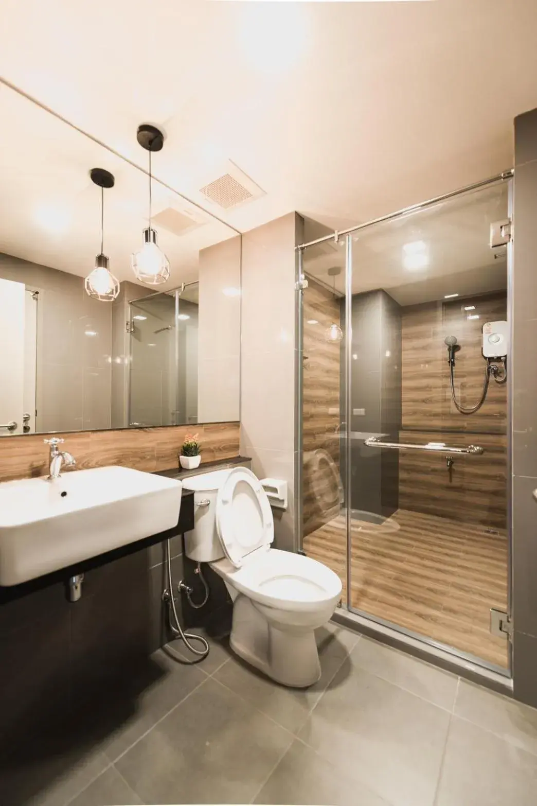 W2 RESIDENCE W2 RESIDENCE