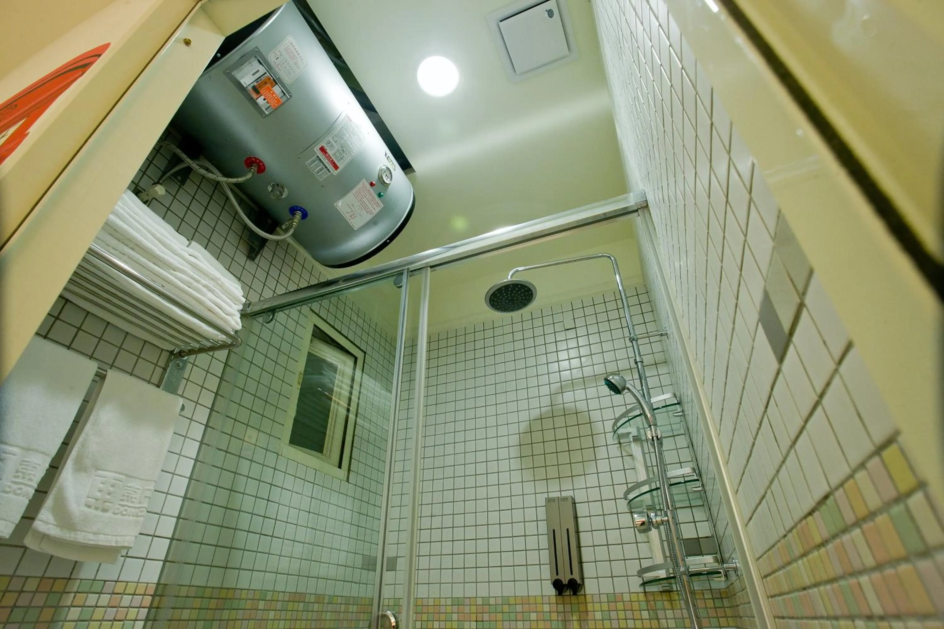 Bathroom in Dong Men Hotel