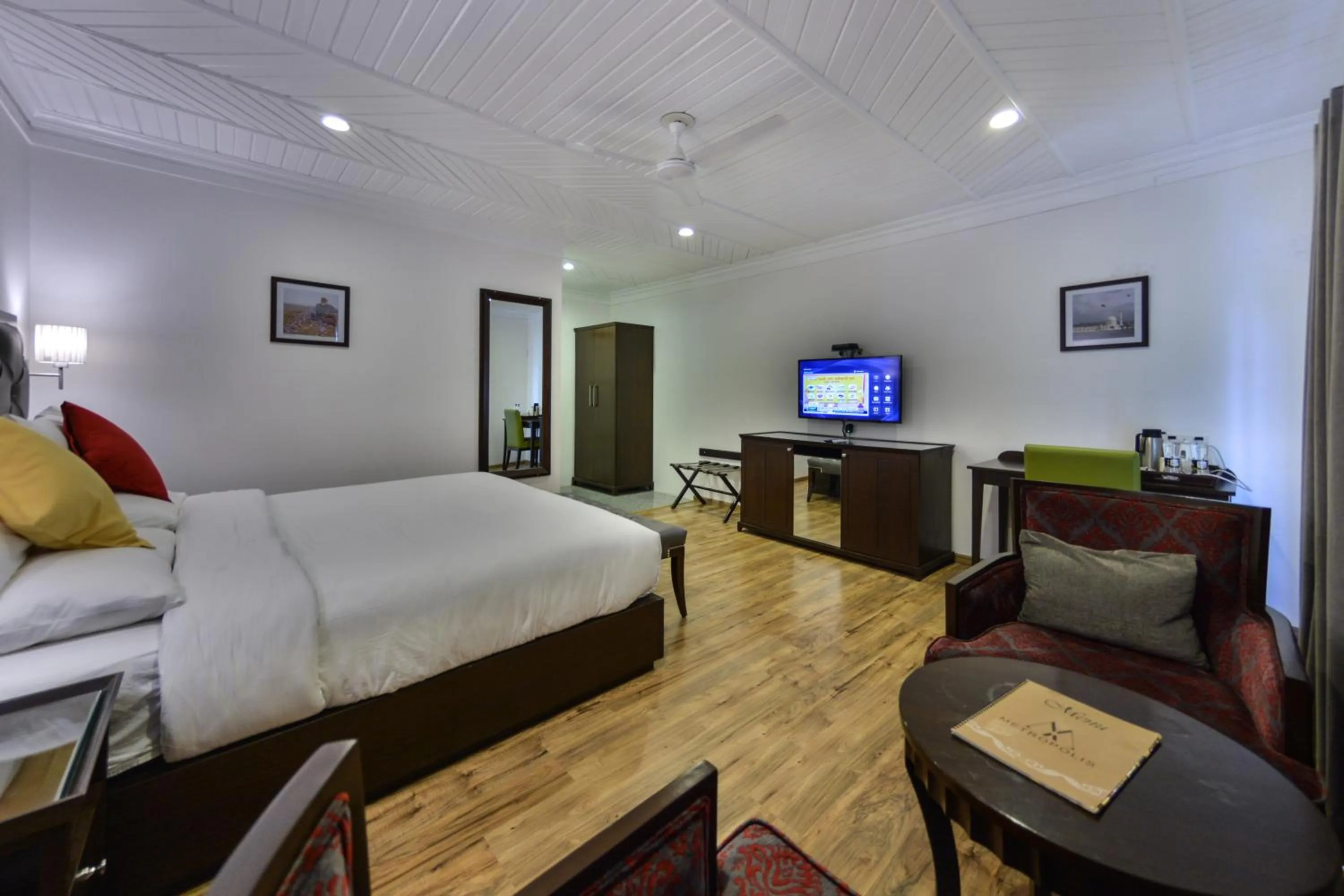 Photo of the whole room, Bed in HOTEL METROPOLIS SRINAGAR