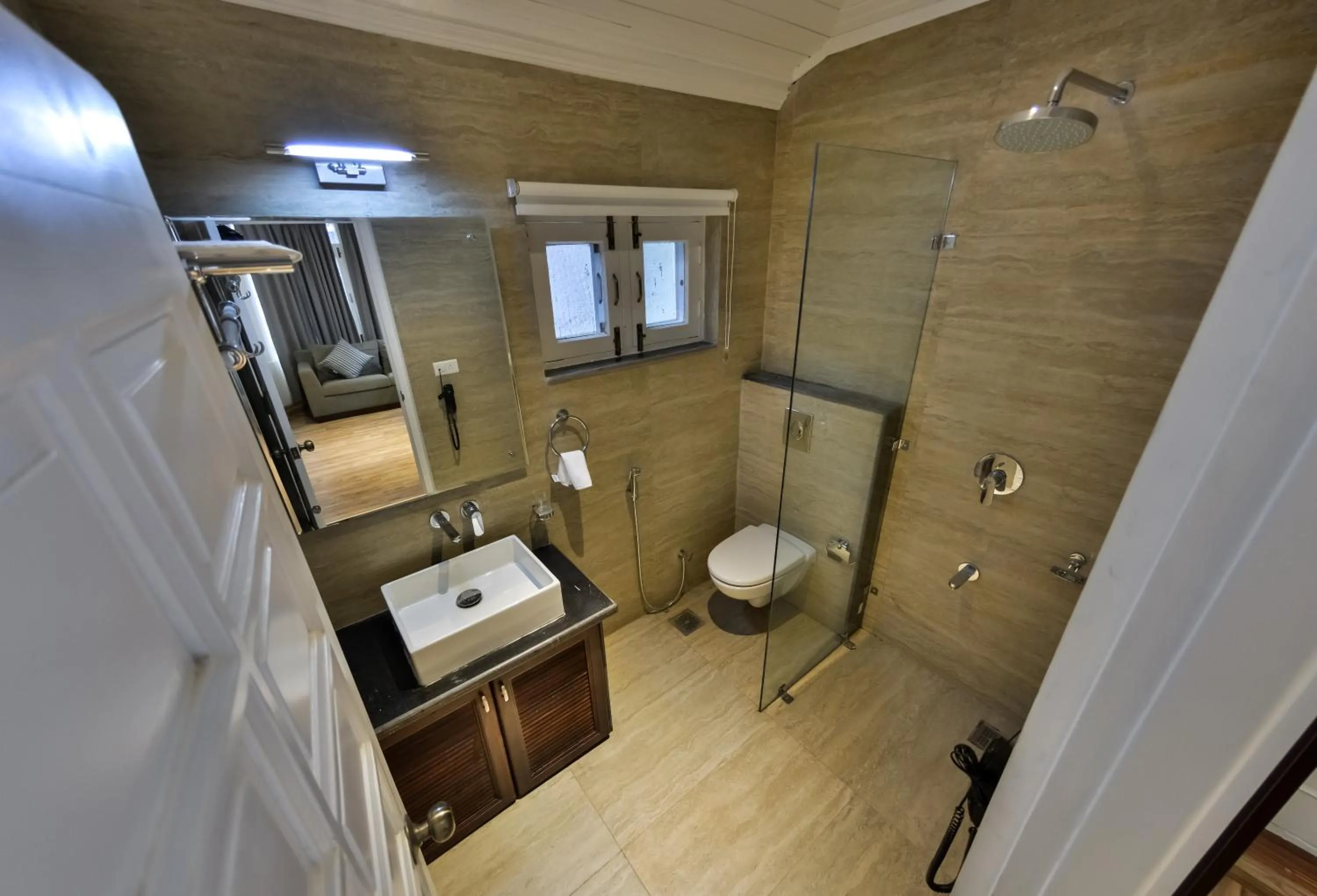 Shower in HOTEL METROPOLIS SRINAGAR