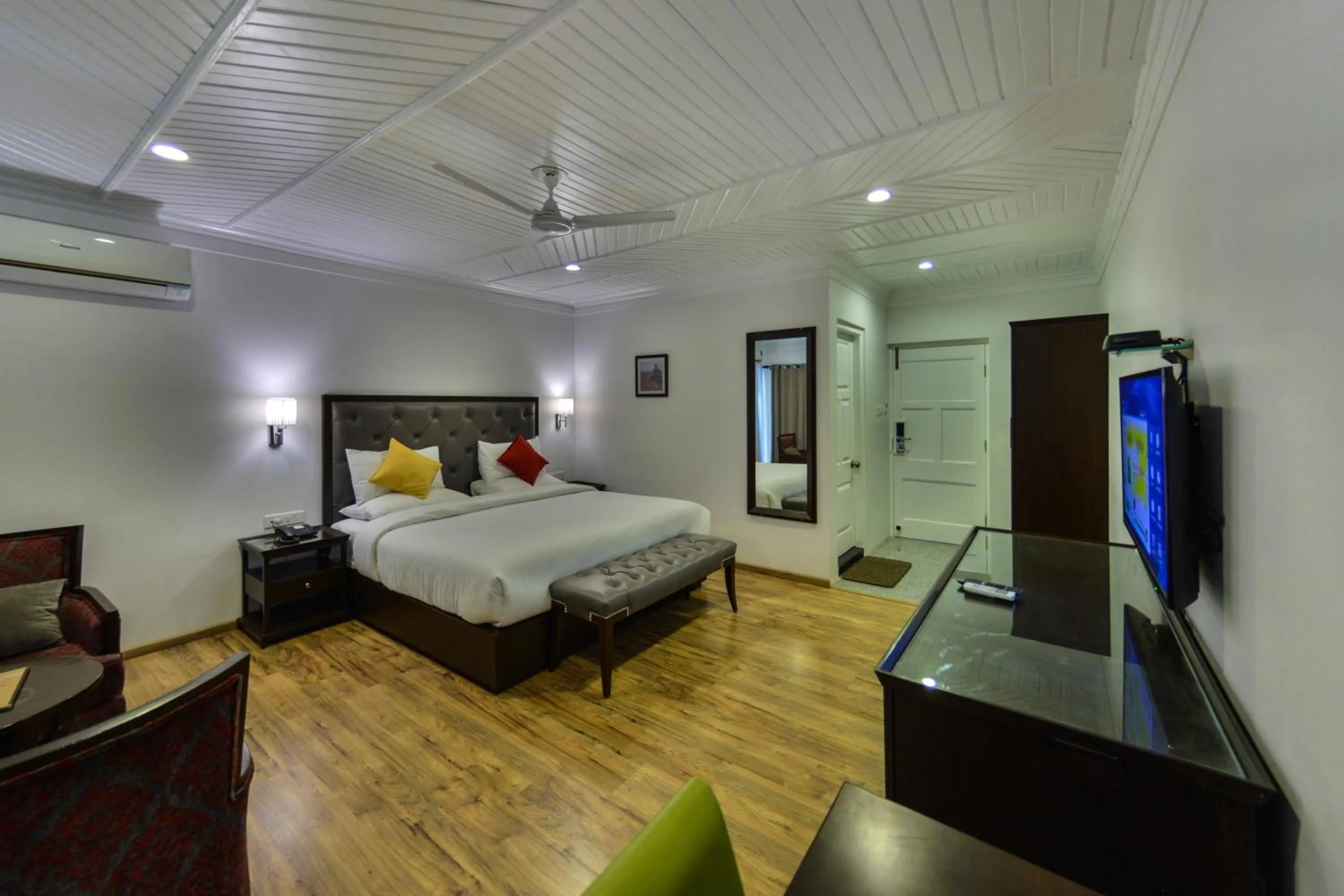 Photo of the whole room, Bed in HOTEL METROPOLIS SRINAGAR