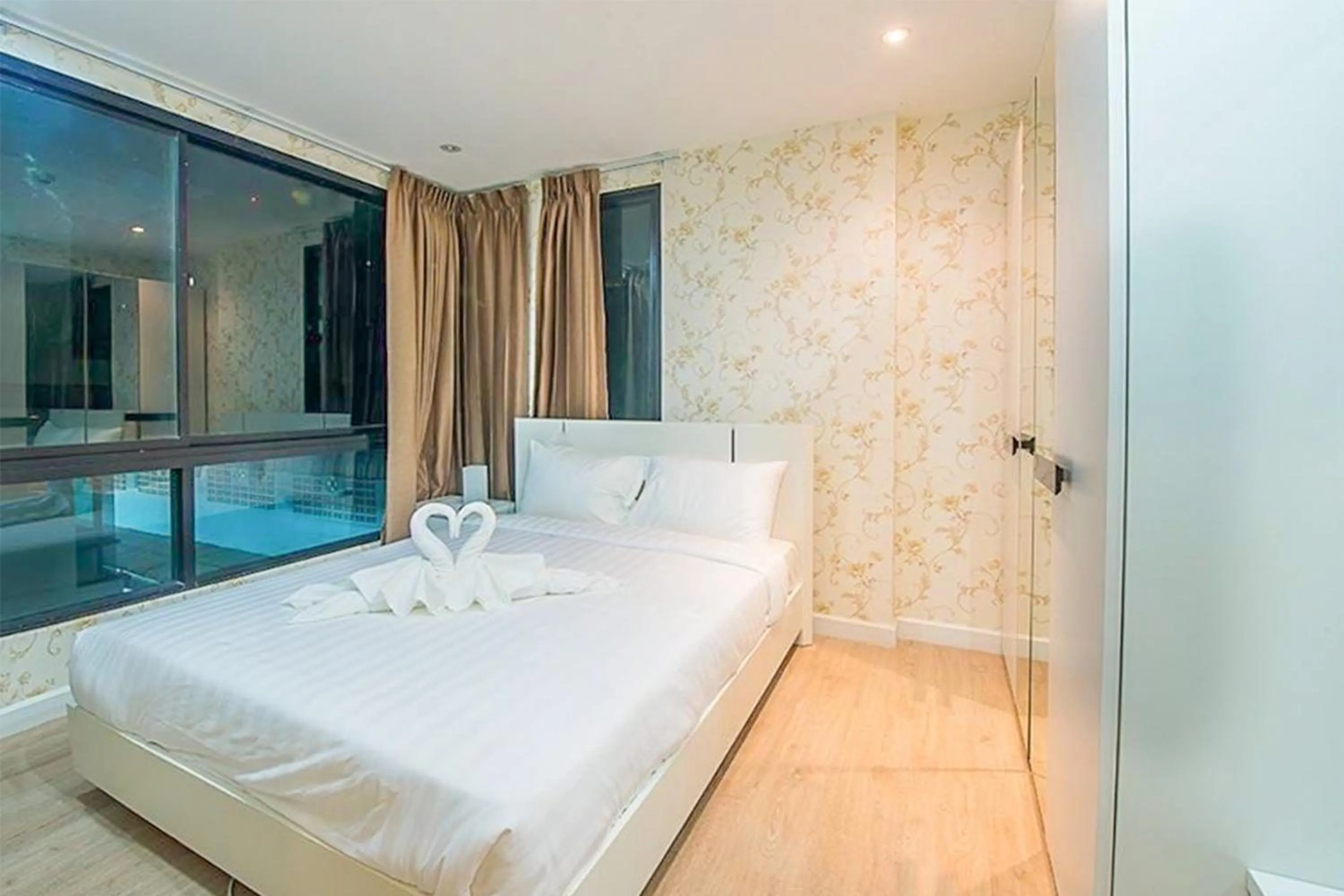 Bed in O2 Hotel Maesot